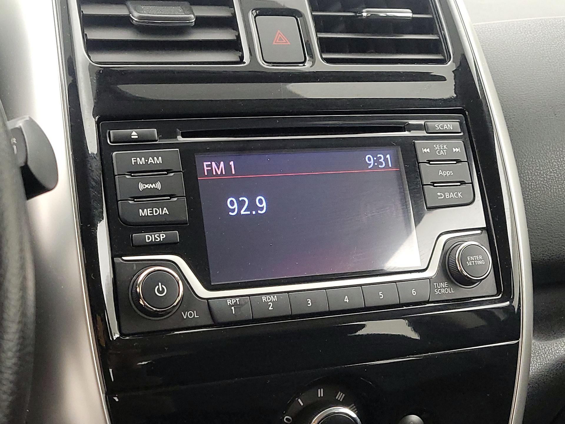 Thumbnail: 2015 Nissan Versa Note - 15