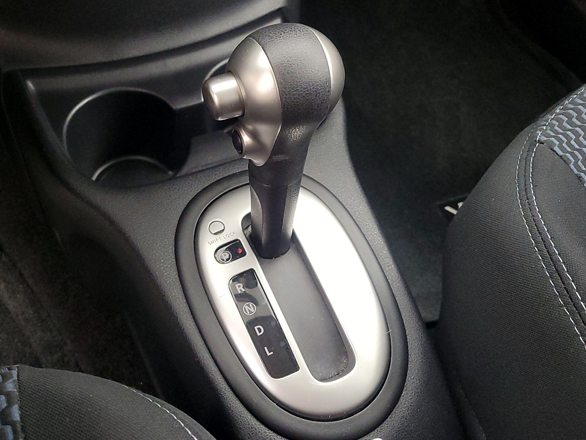 Thumbnail: 2015 Nissan Versa Note - 17