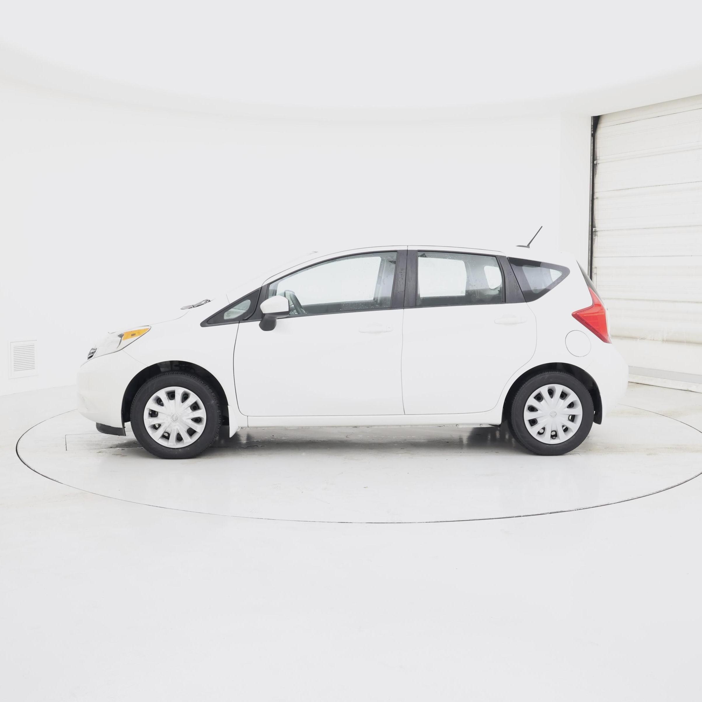 Thumbnail: 2015 Nissan Versa Note - 3