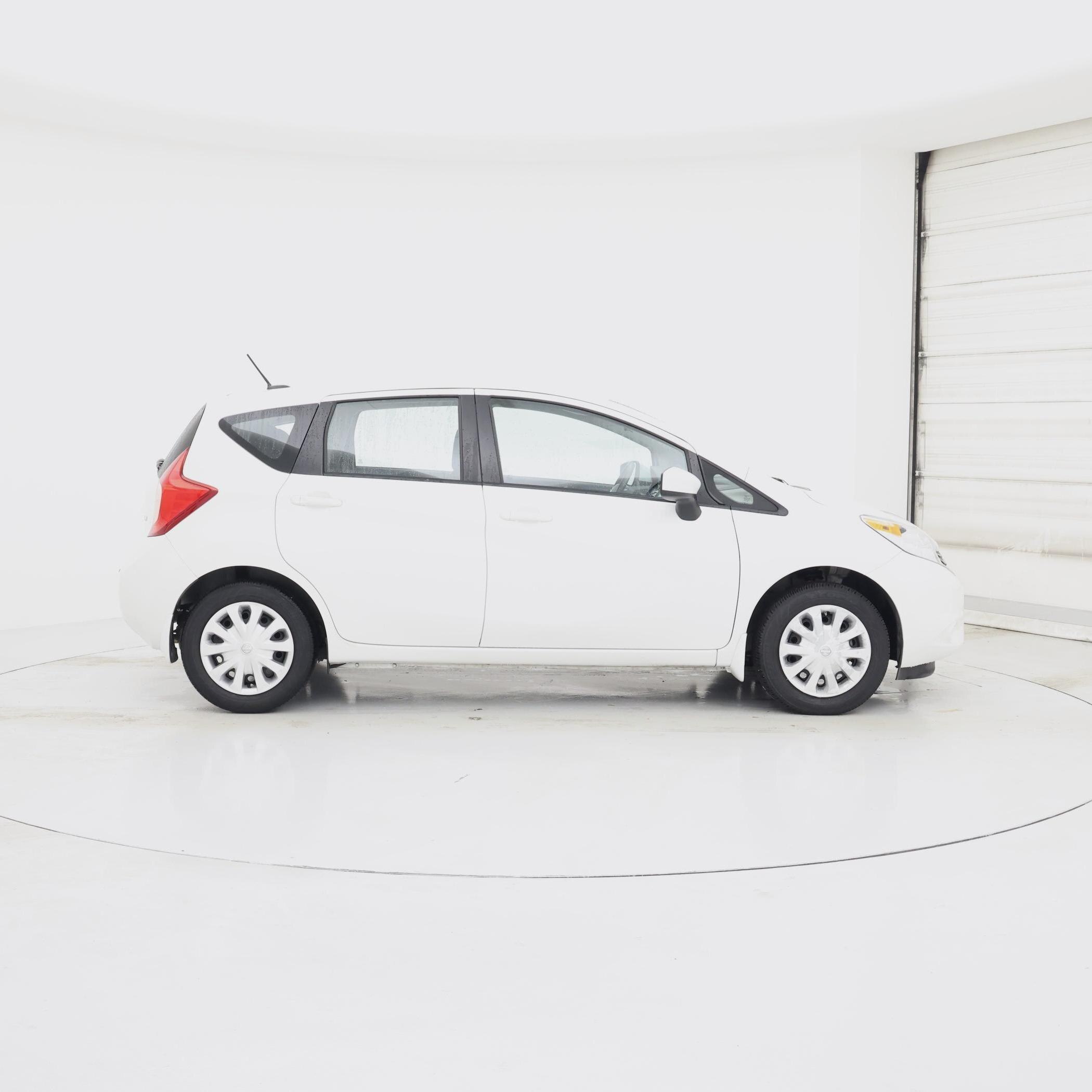 Thumbnail: 2015 Nissan Versa Note - 7