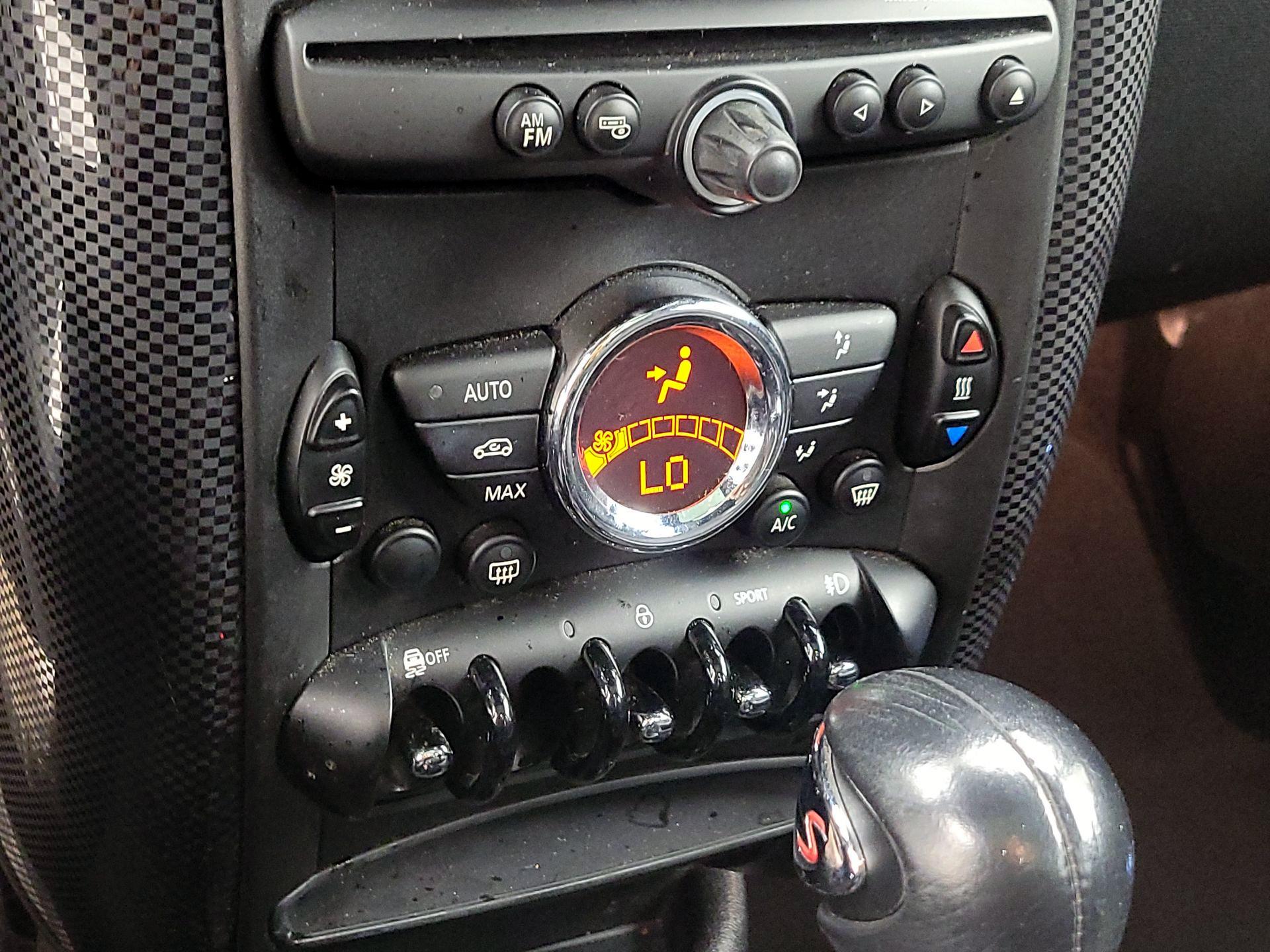 Thumbnail: 2016 MINI Cooper Countryman - 14