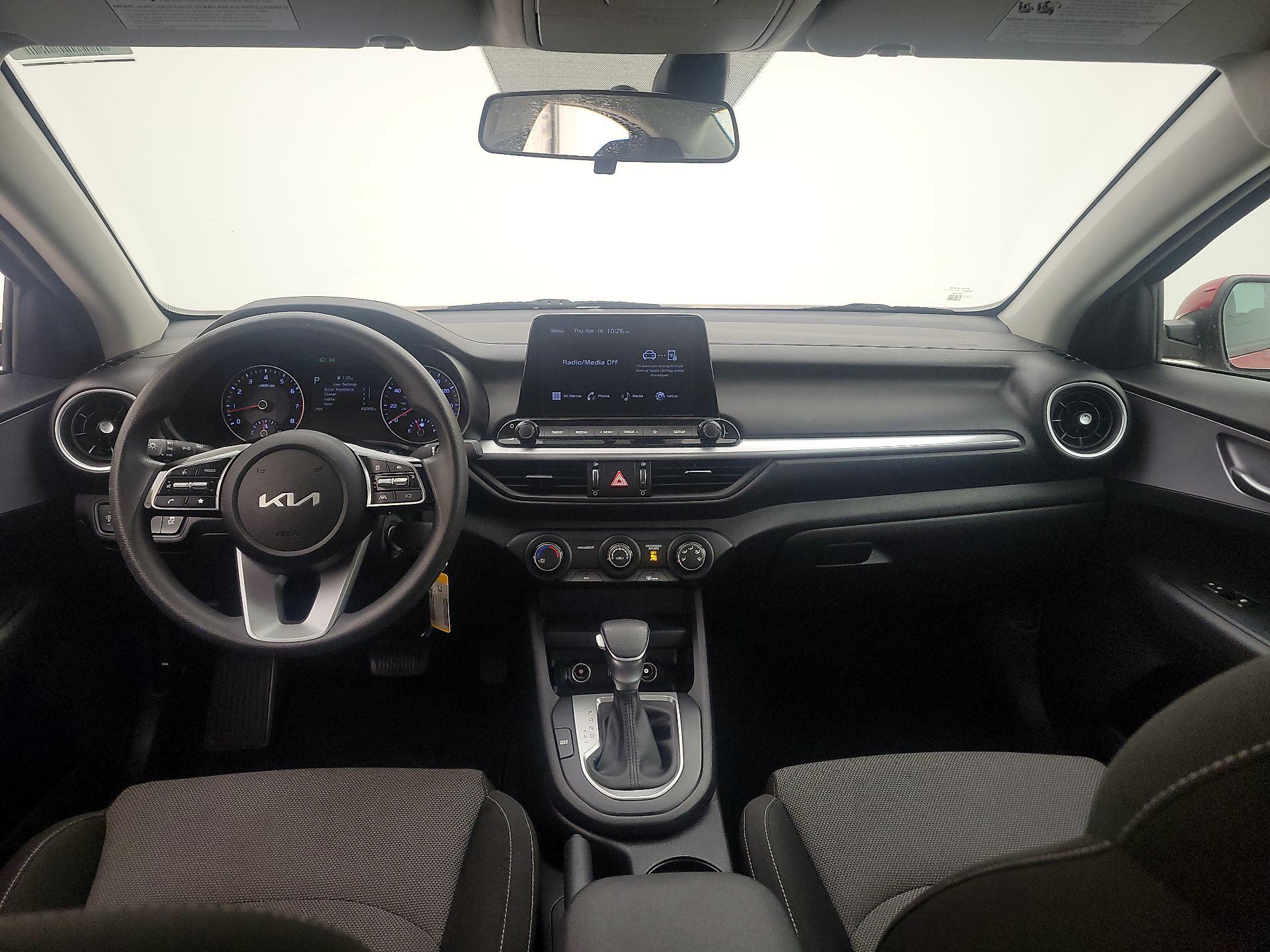 Thumbnail: 2022 Kia Forte - 9