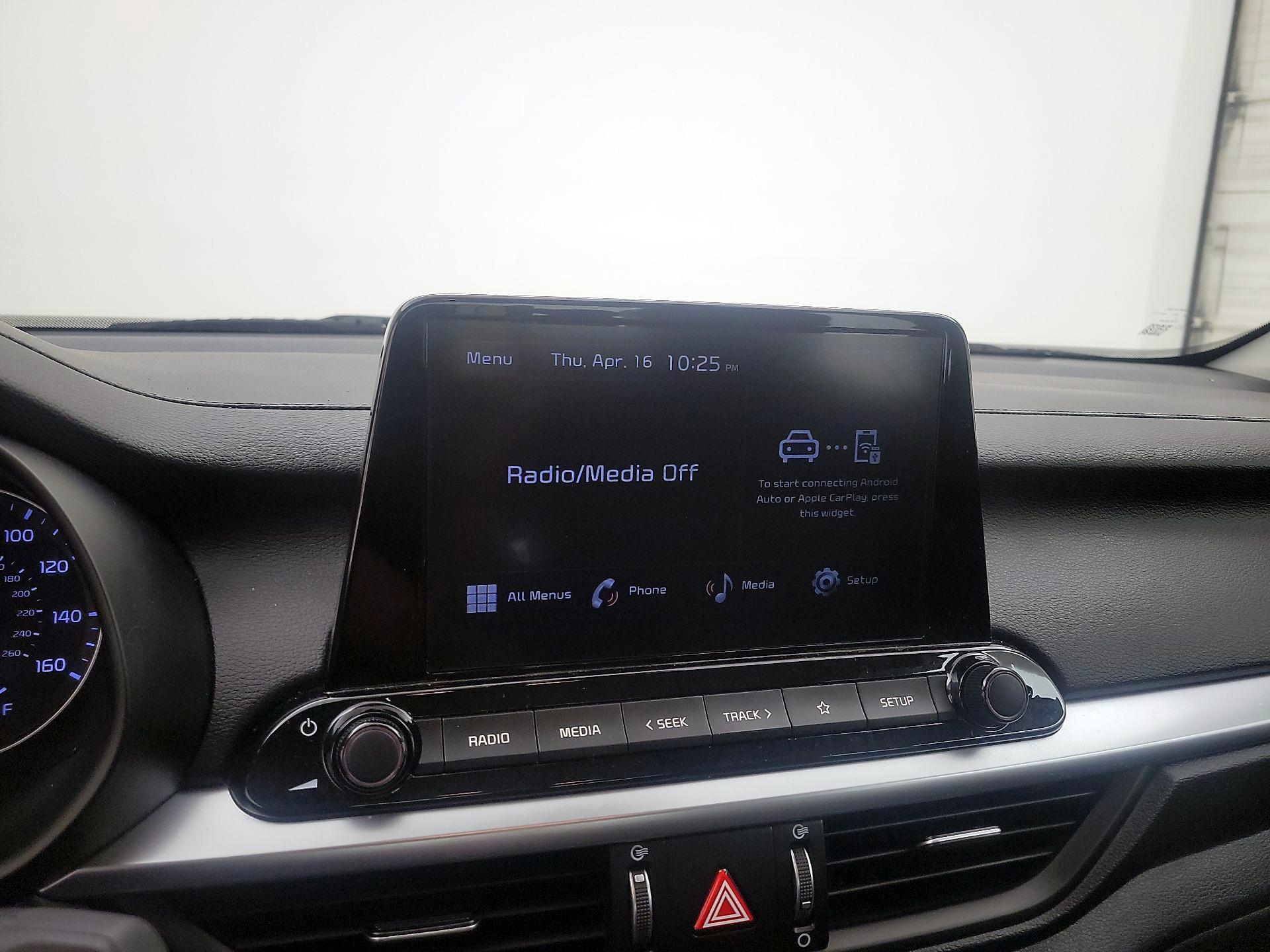 Thumbnail: 2022 Kia Forte - 15