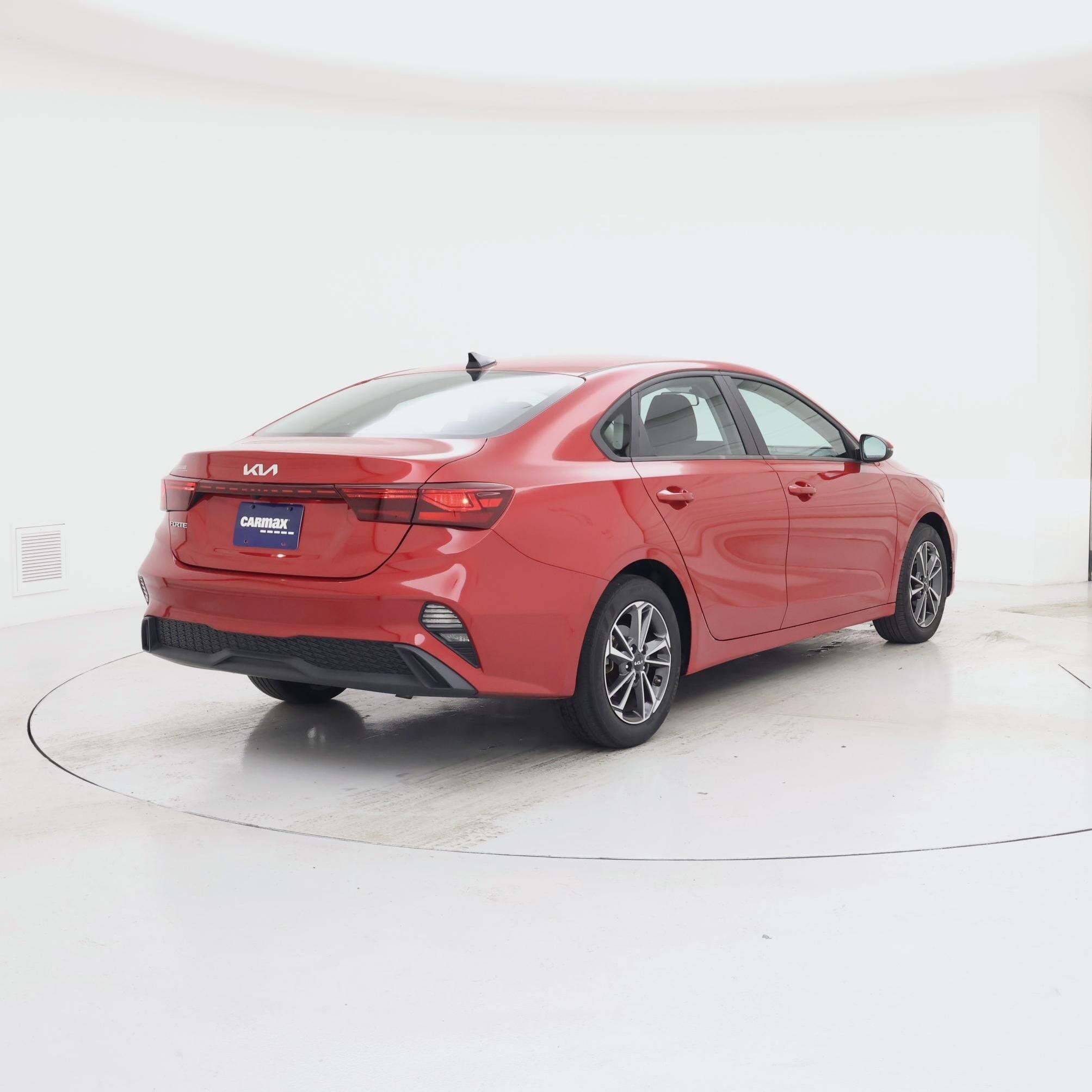 Thumbnail: 2022 Kia Forte - 8