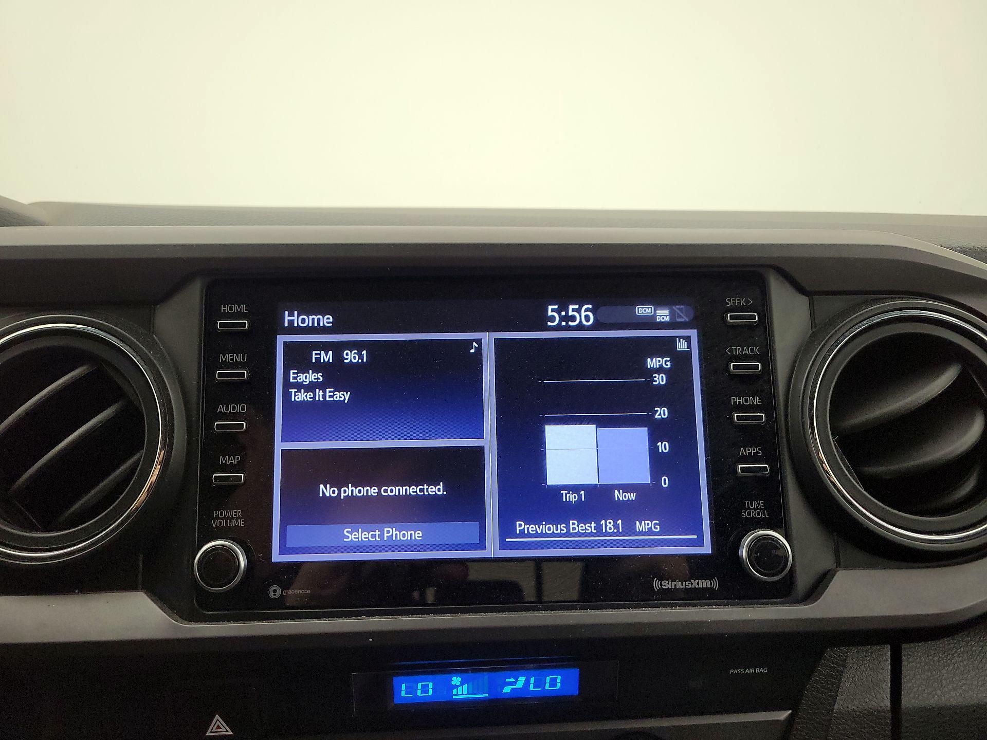 Thumbnail: 2022 Toyota Tacoma - 15