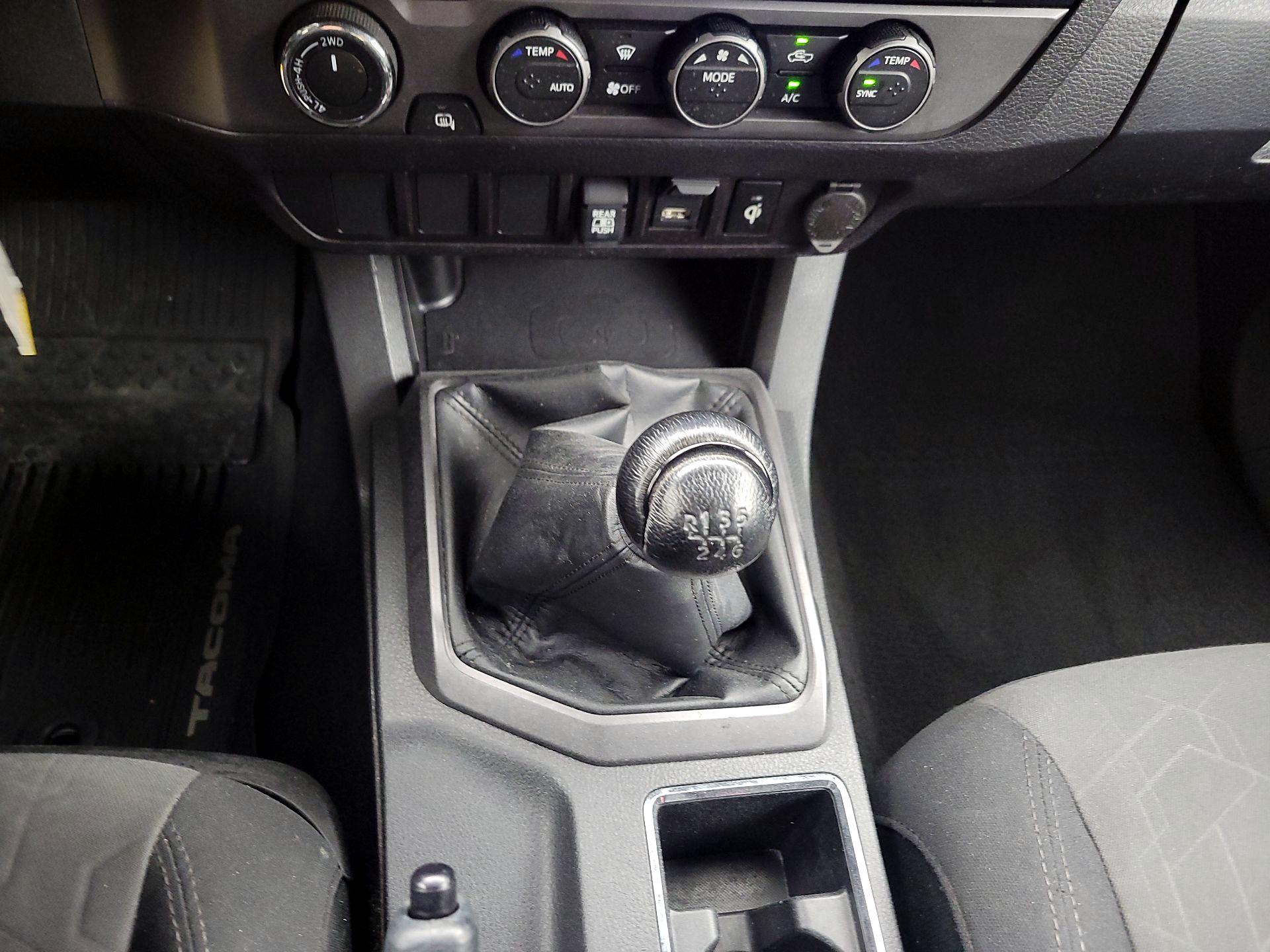 Thumbnail: 2022 Toyota Tacoma - 17