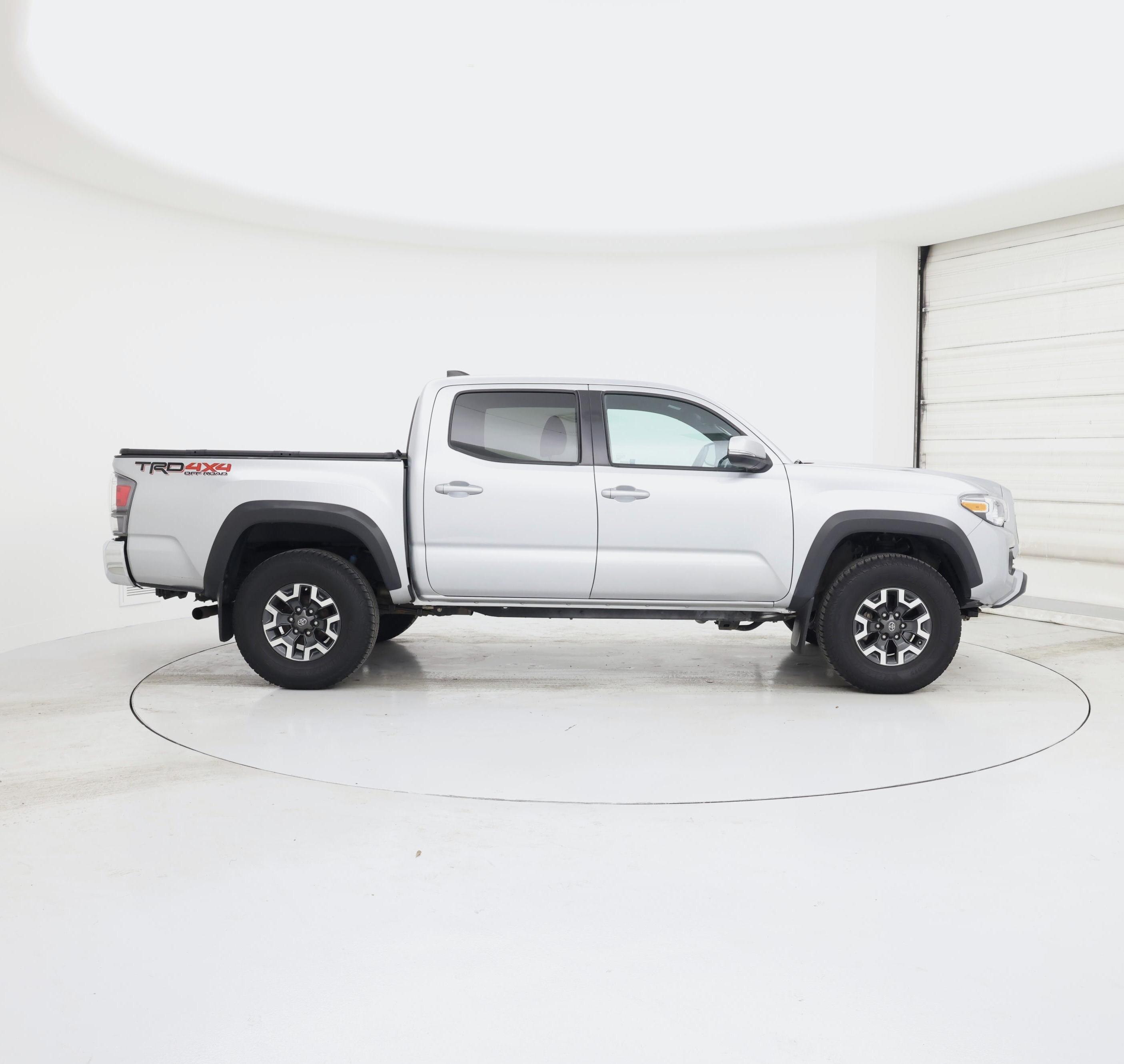 Thumbnail: 2022 Toyota Tacoma - 7