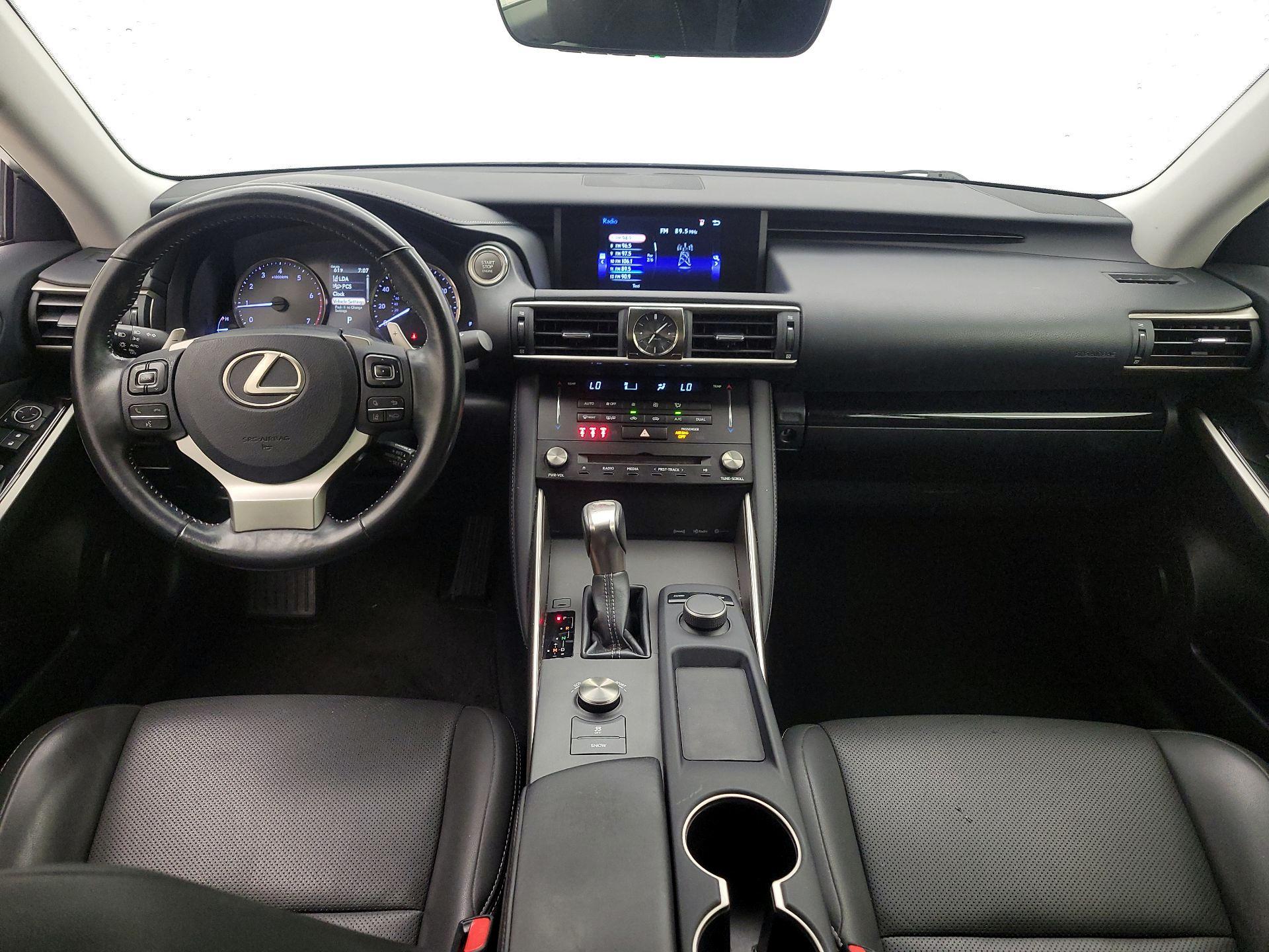 Thumbnail: 2018 Lexus IS - 9