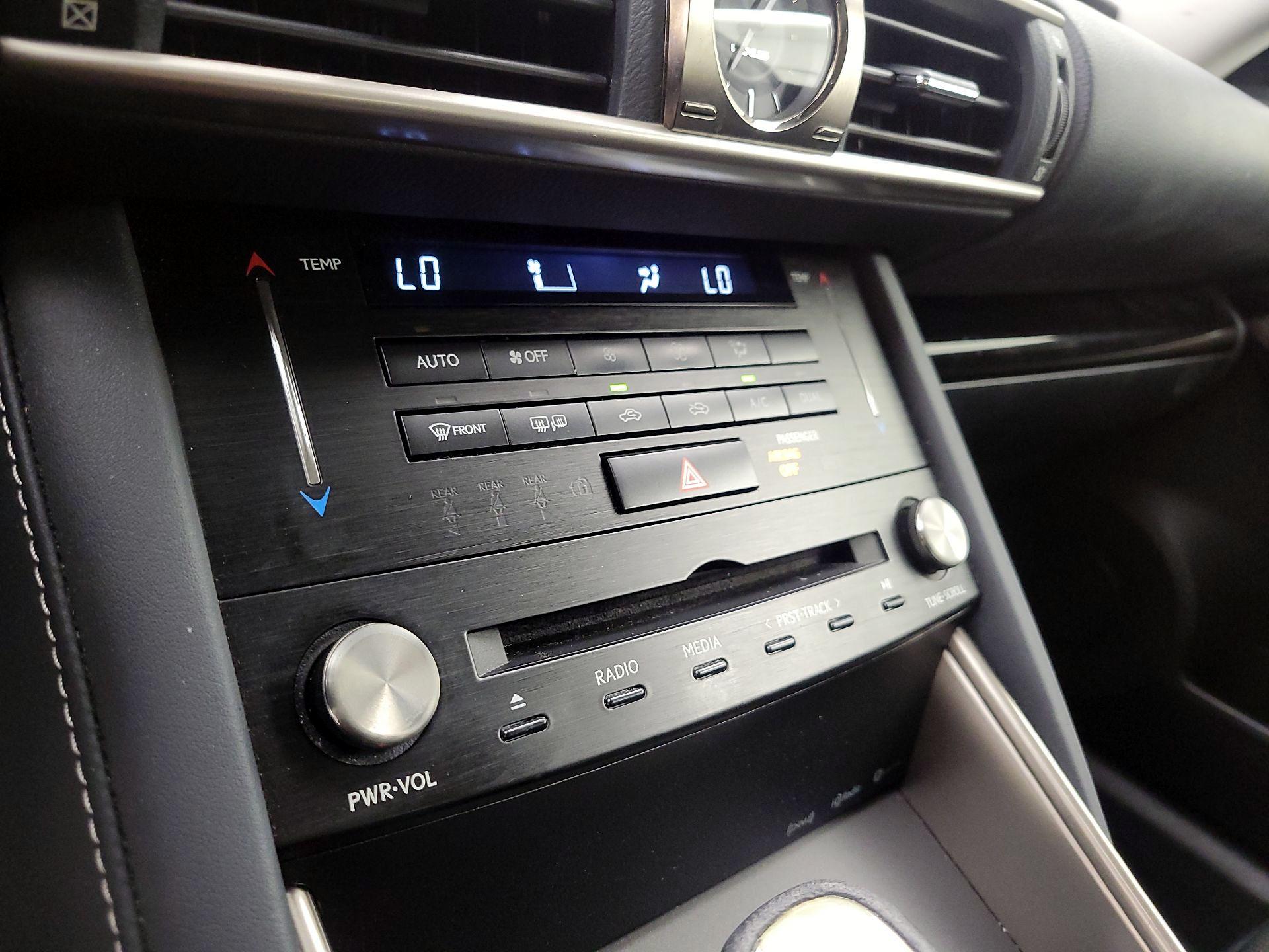 Thumbnail: 2018 Lexus IS - 16