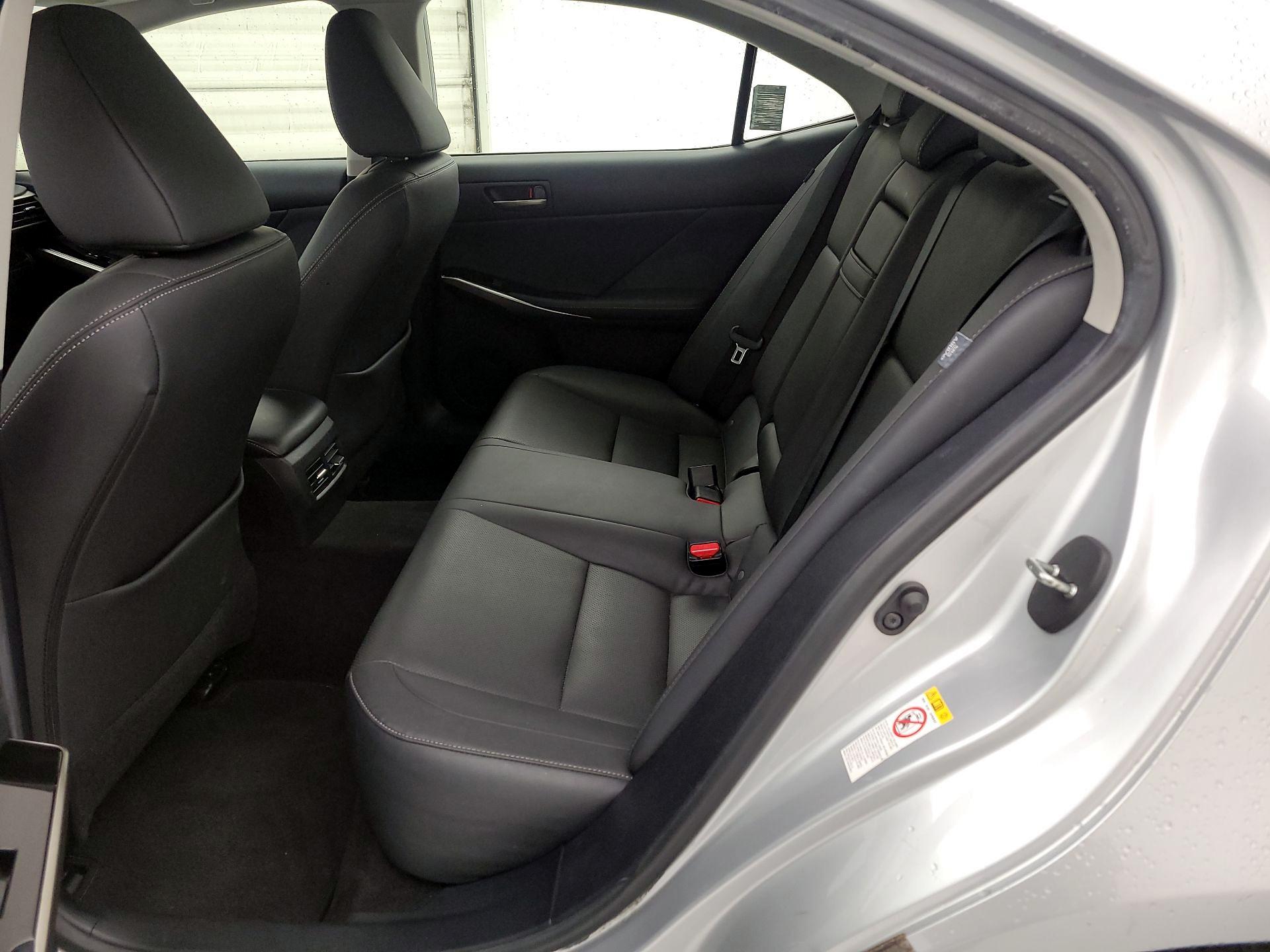 Thumbnail: 2018 Lexus IS - 20