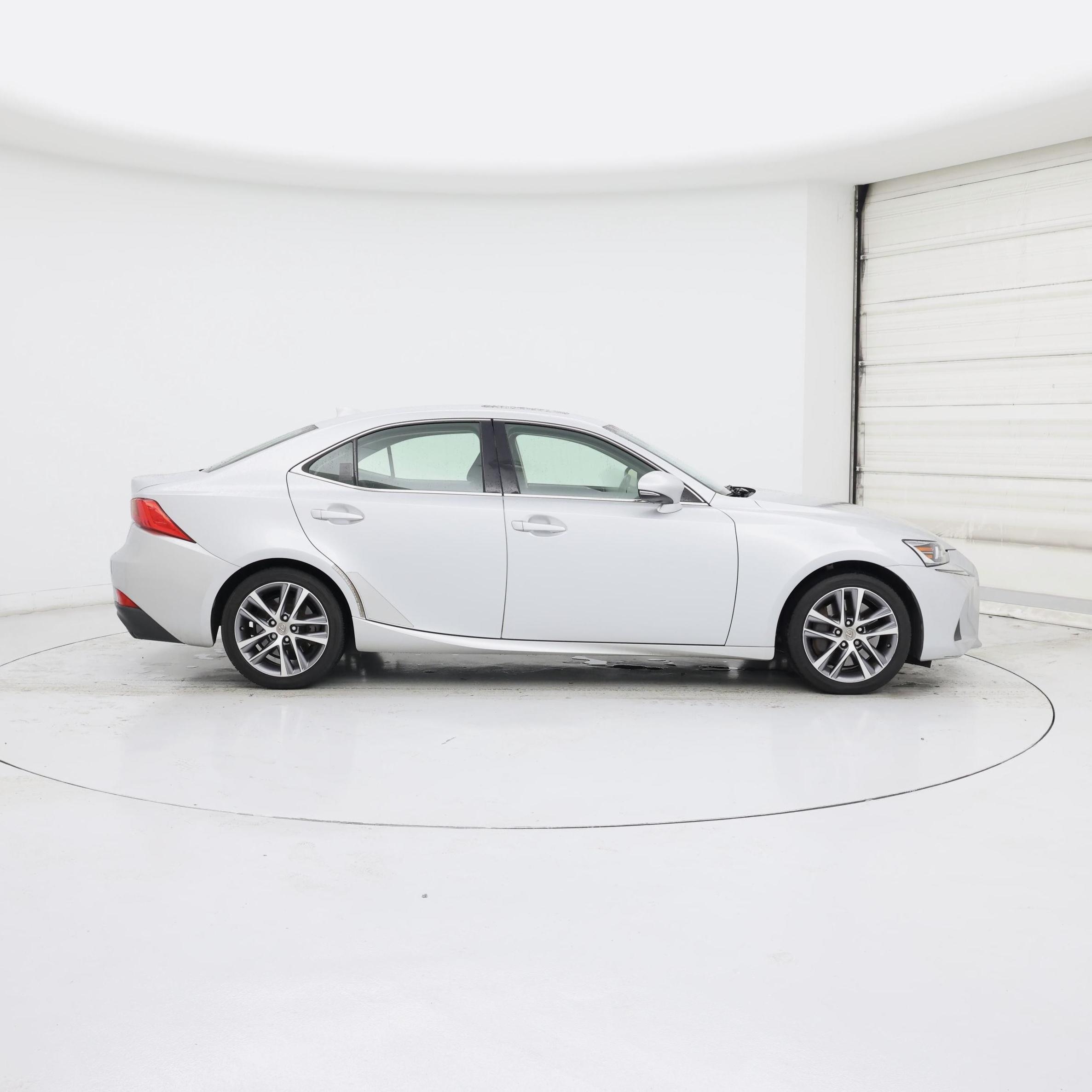 Thumbnail: 2018 Lexus IS - 7