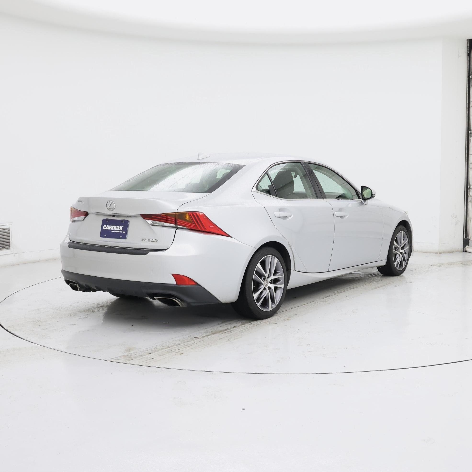 Thumbnail: 2018 Lexus IS - 8