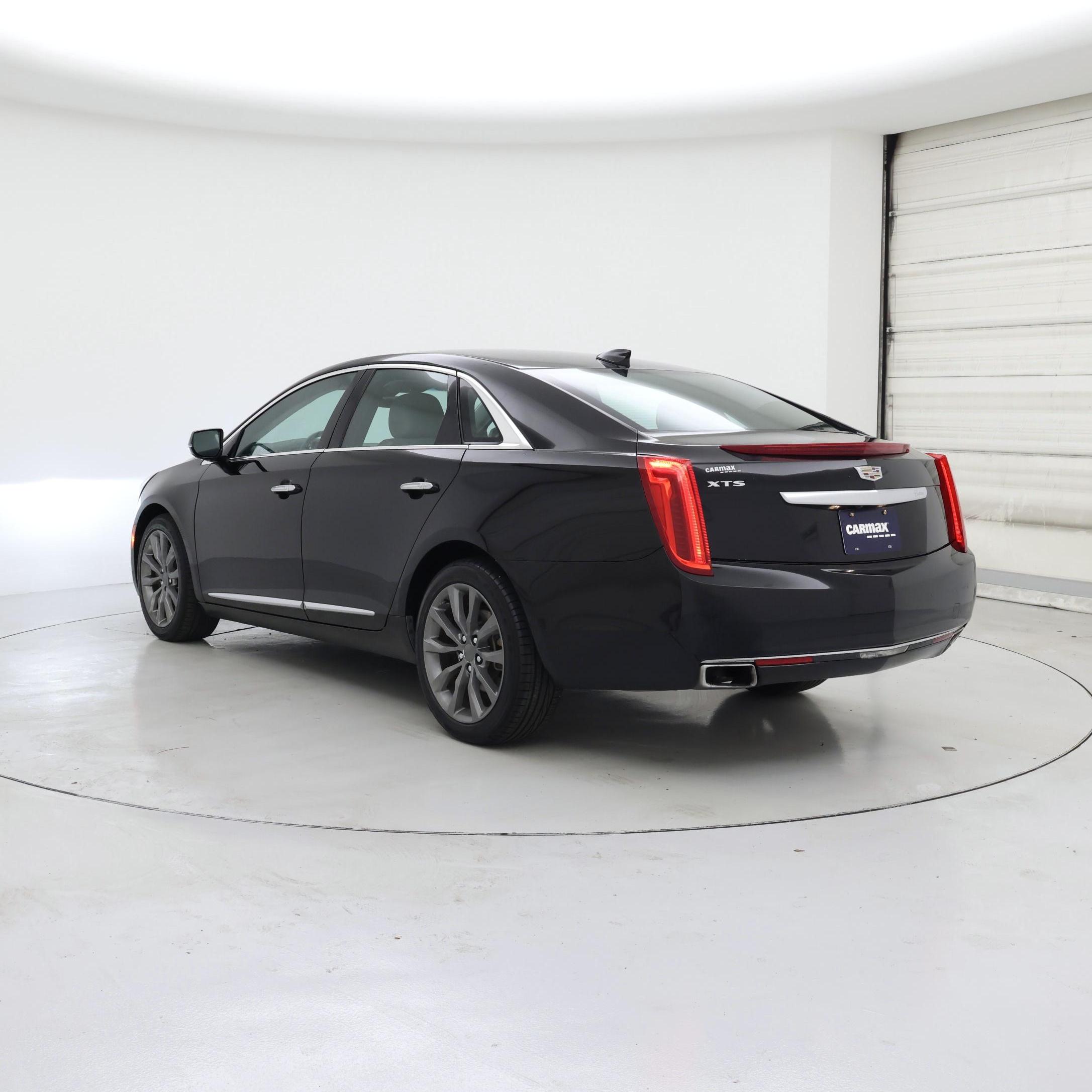 Thumbnail: 2017 Cadillac XTS - 2