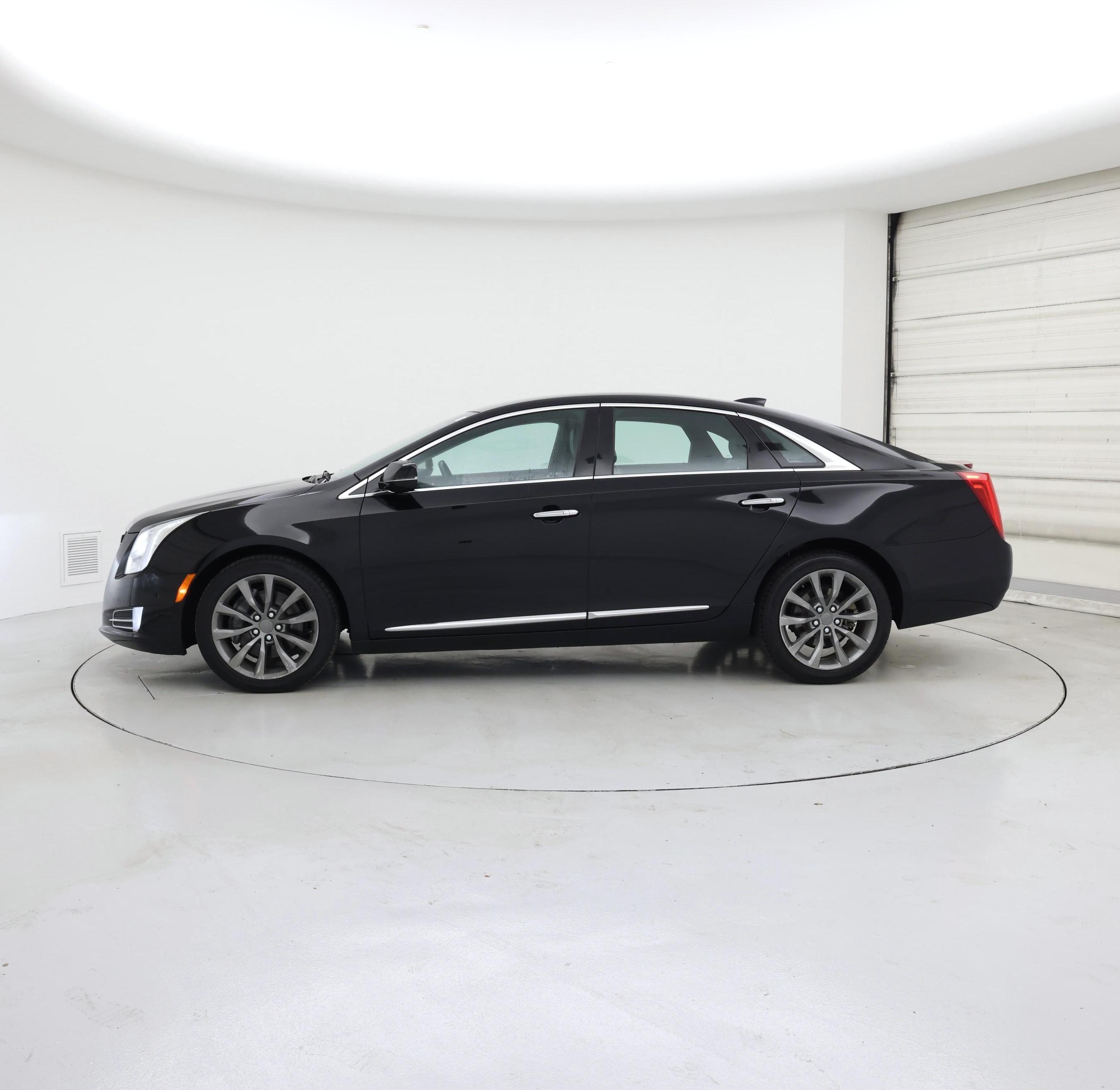 Thumbnail: 2017 Cadillac XTS - 3