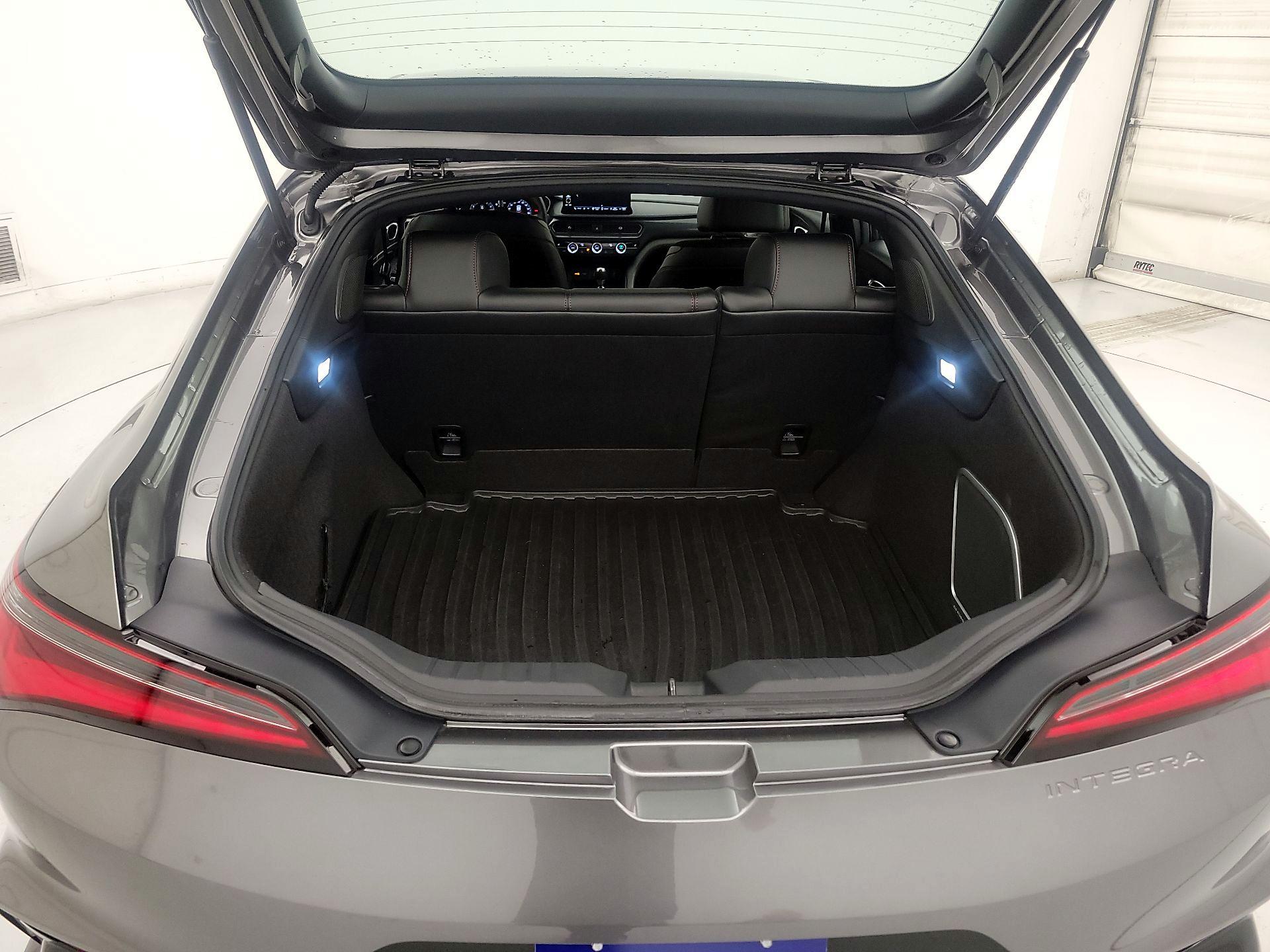 Thumbnail: 2025 Acura Integra - 20