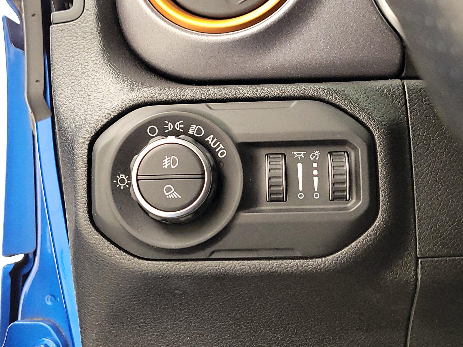 Thumbnail: 2021 Jeep Gladiator - 13