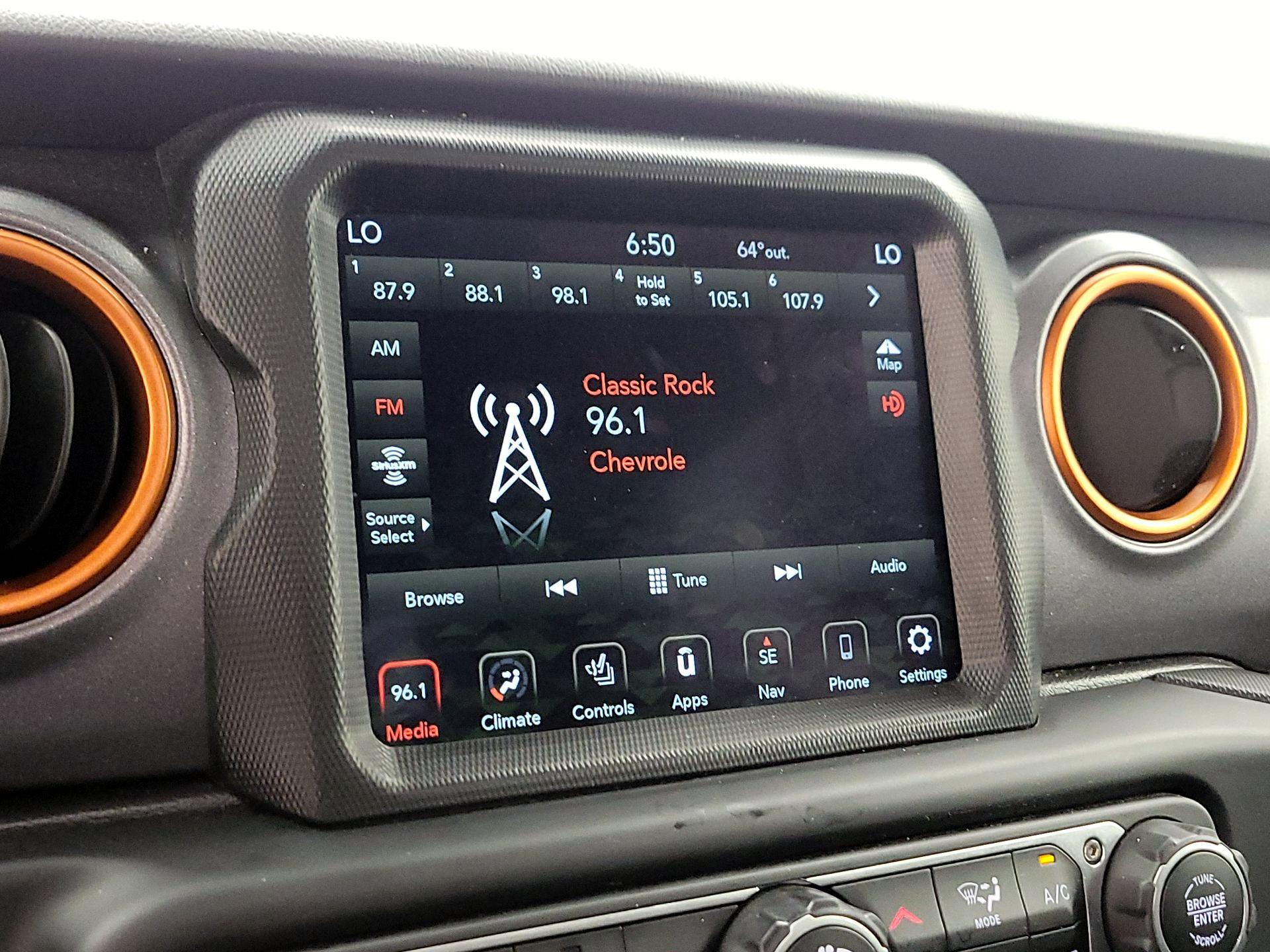 Thumbnail: 2021 Jeep Gladiator - 15