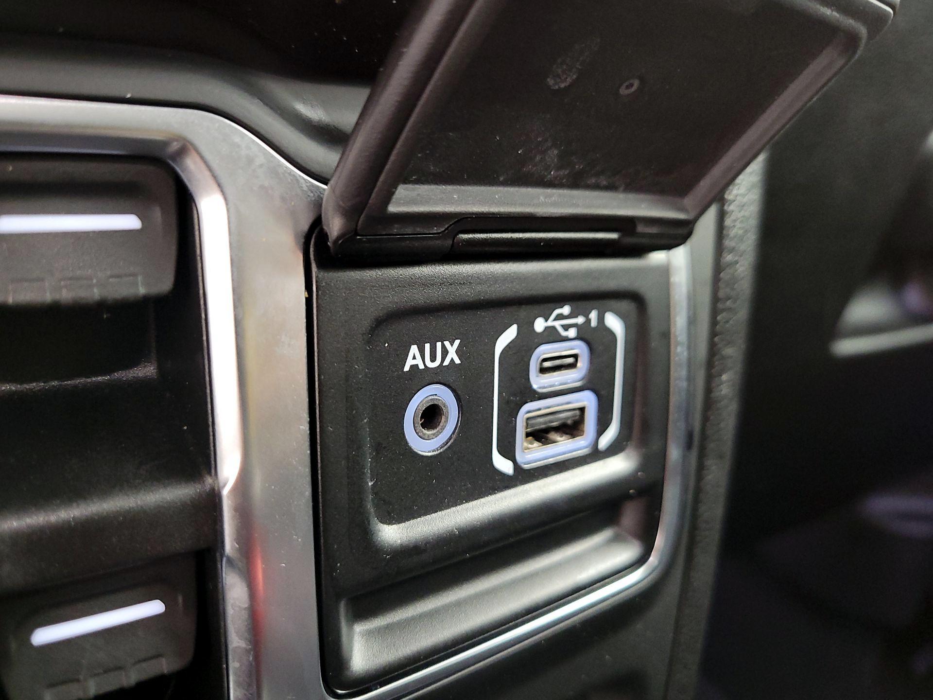 Thumbnail: 2021 Jeep Gladiator - 18