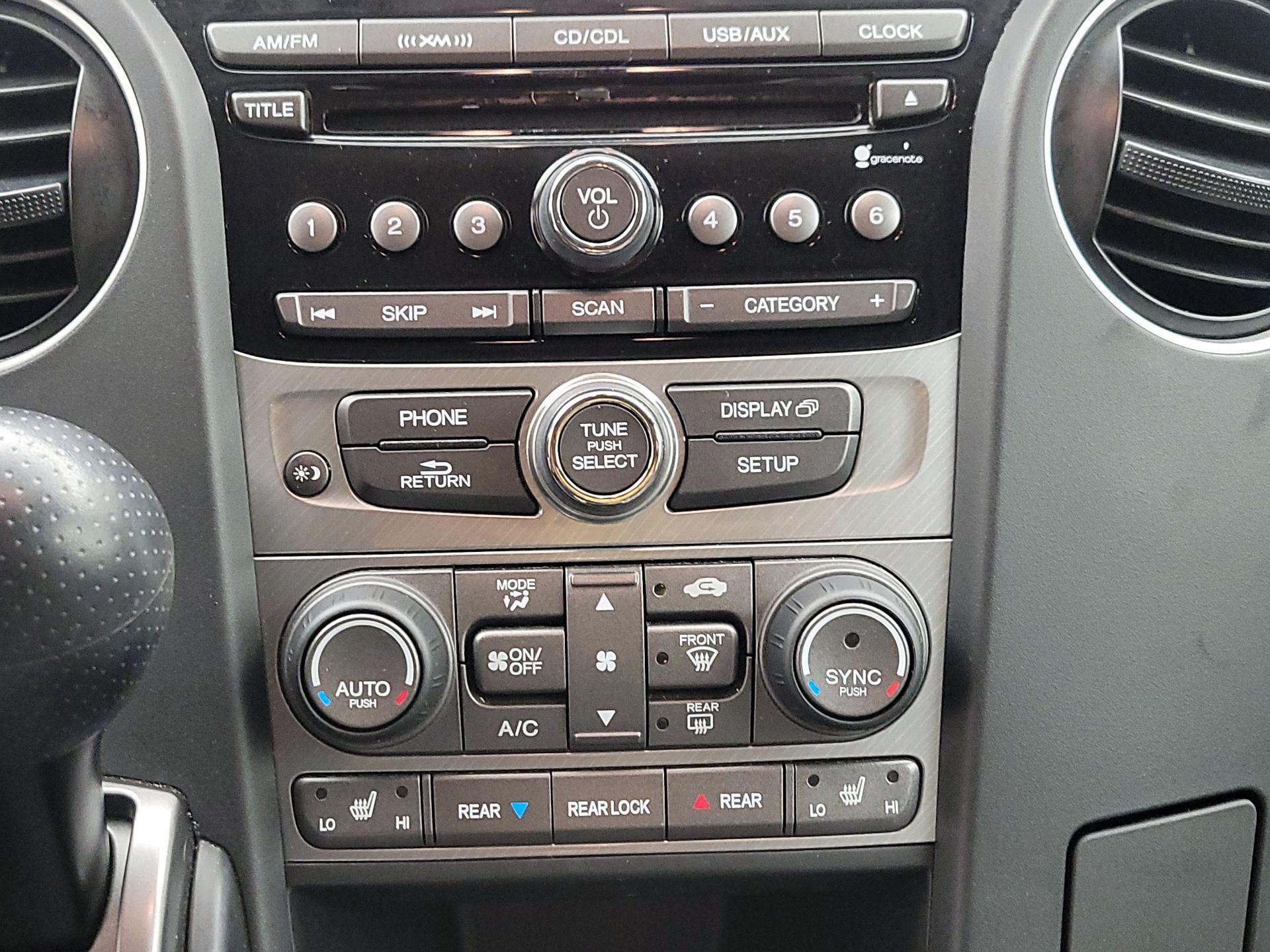 Thumbnail: 2015 Honda Pilot - 16