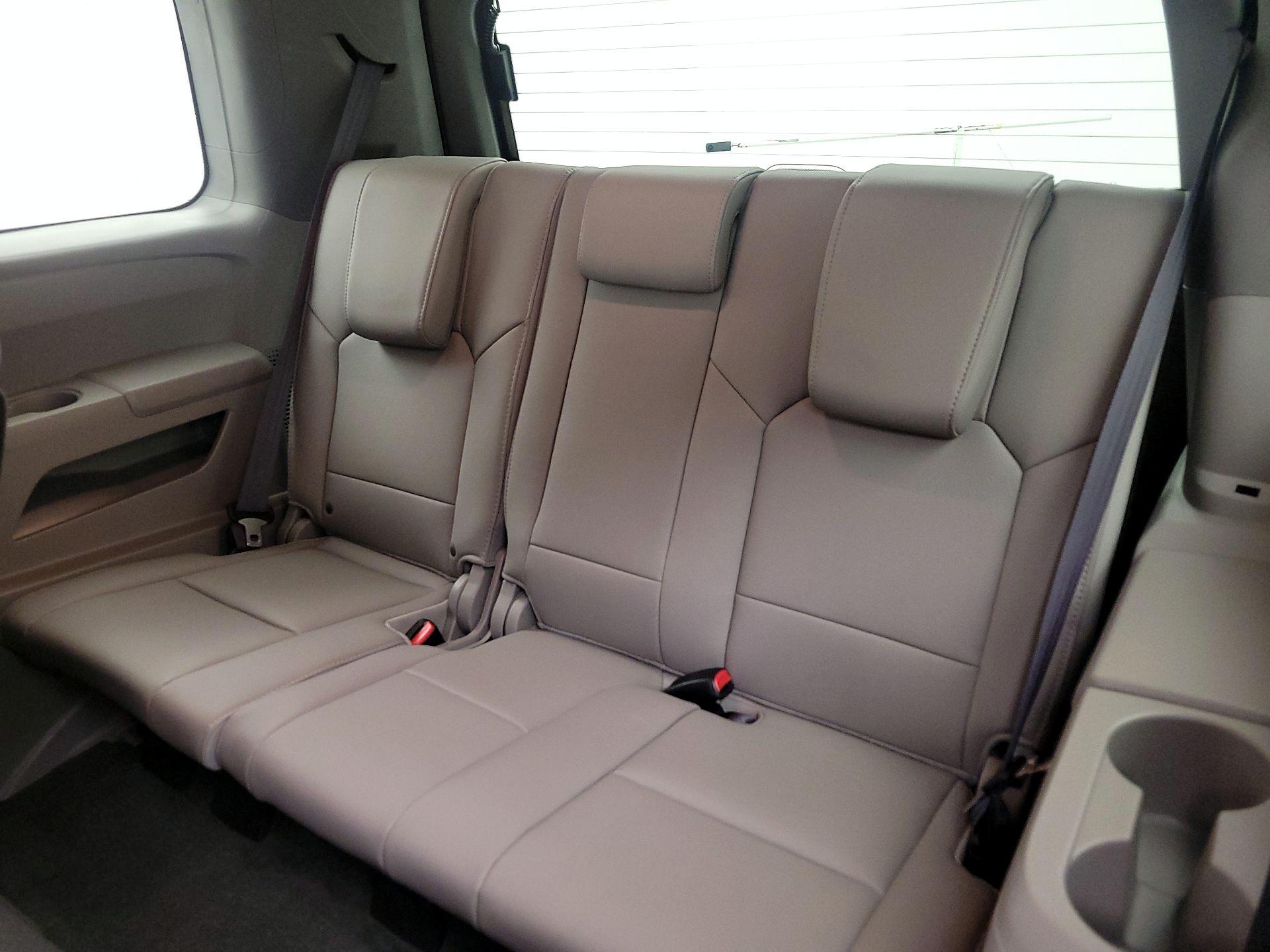 Thumbnail: 2015 Honda Pilot - 20