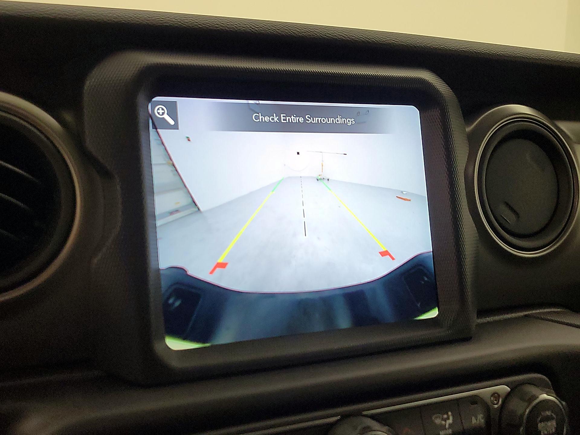 Thumbnail: 2023 Jeep Gladiator - 14