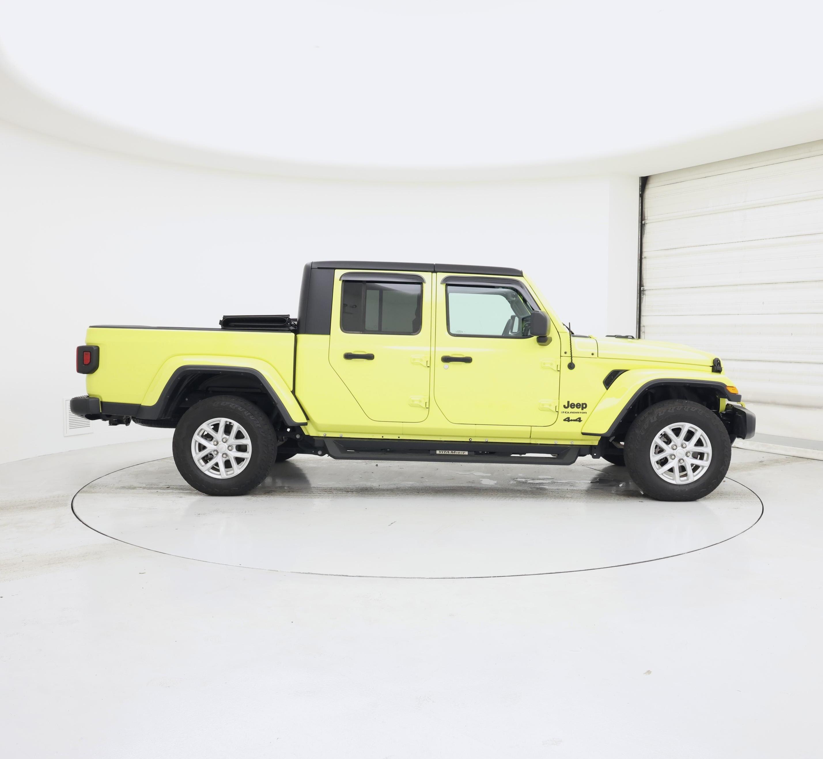 Thumbnail: 2023 Jeep Gladiator - 7