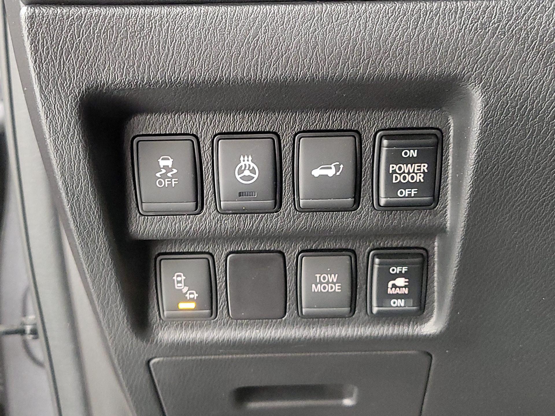 Thumbnail: 2017 Nissan Pathfinder - 13