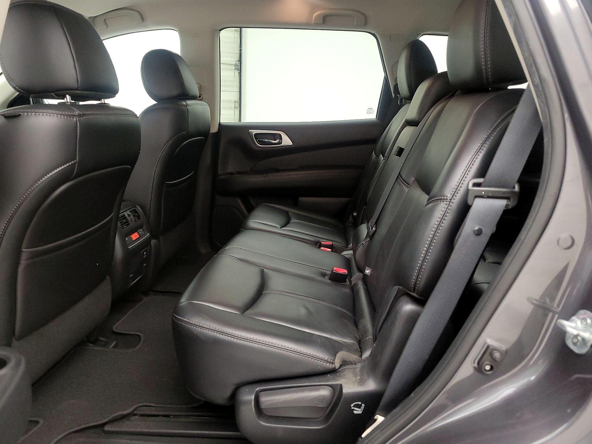 Thumbnail: 2017 Nissan Pathfinder - 20