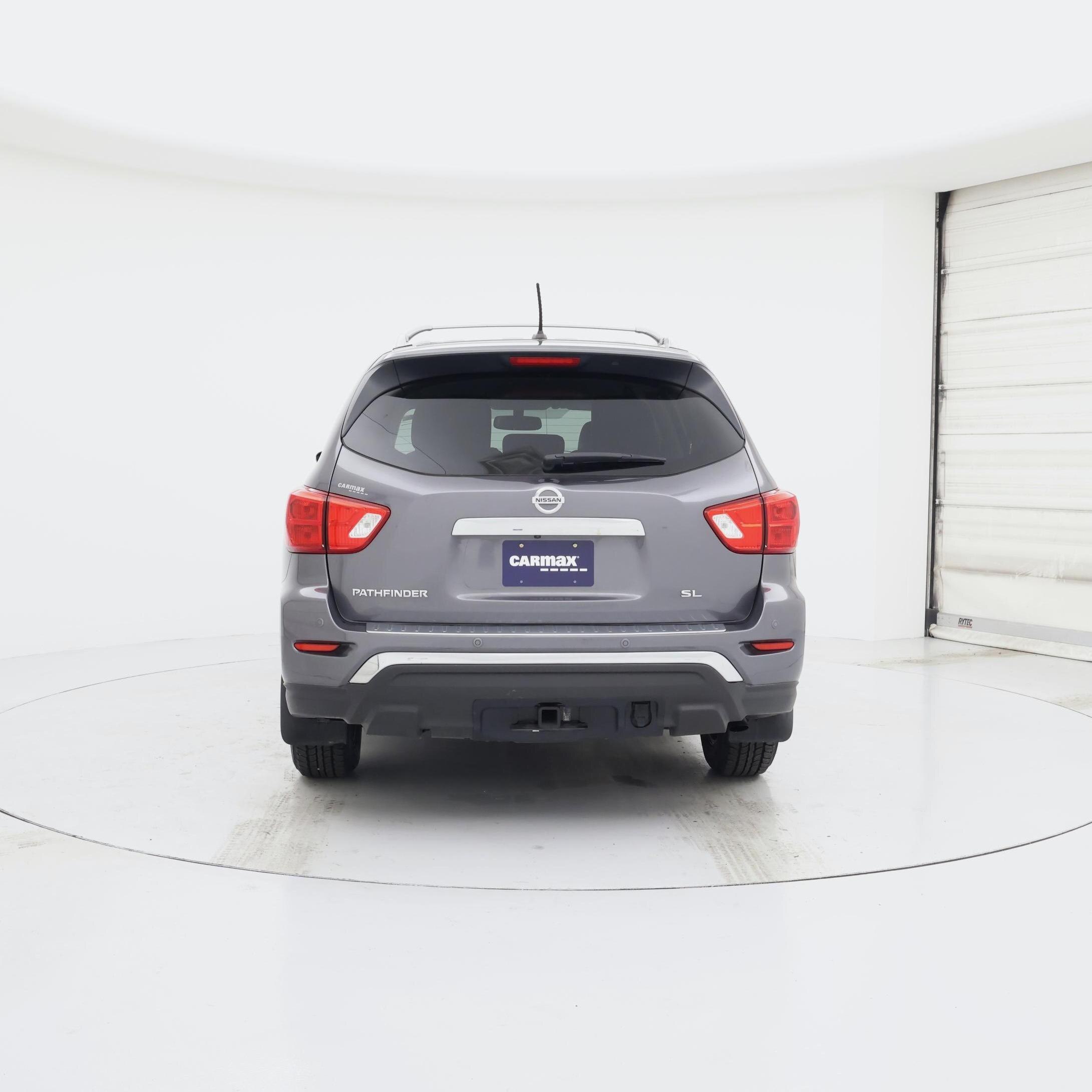 Thumbnail: 2017 Nissan Pathfinder - 6