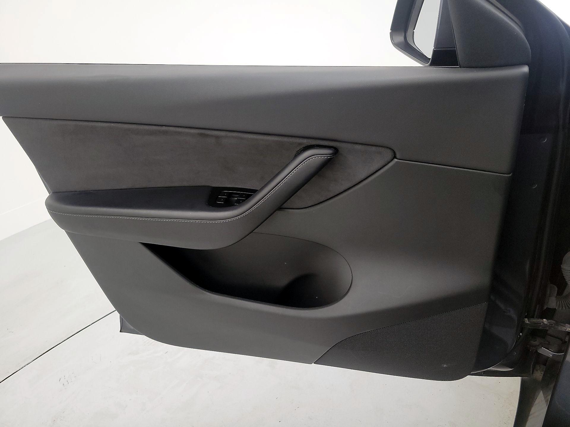 Thumbnail: 2020 Tesla Model Y - 12