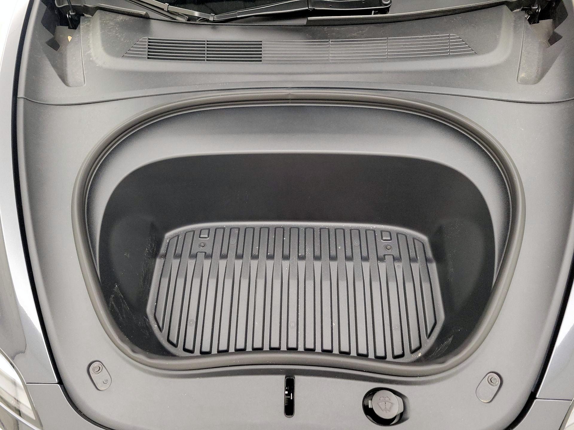 Thumbnail: 2025 Tesla Model 3 - 19