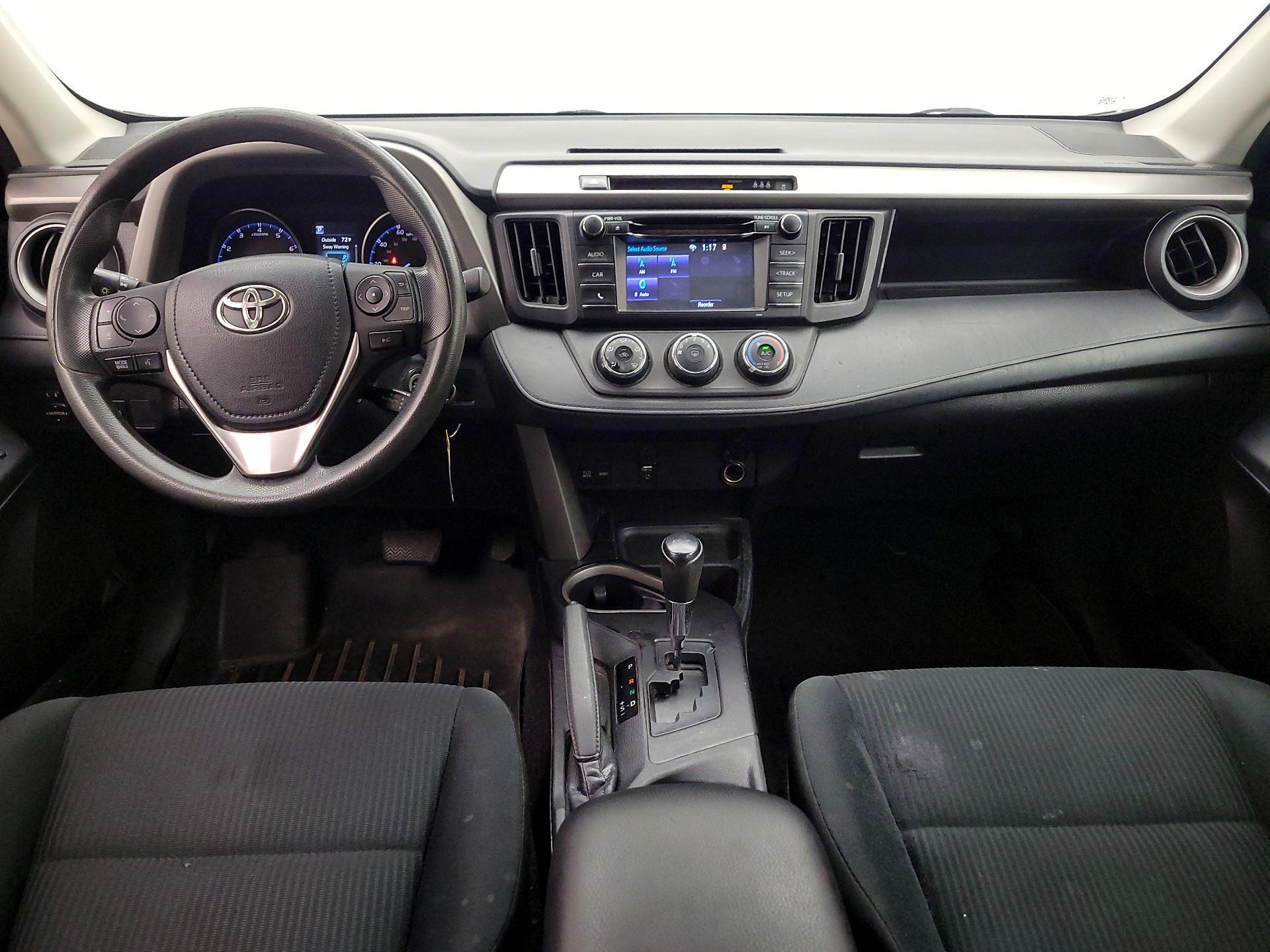 Thumbnail: 2018 Toyota RAV4 - 9