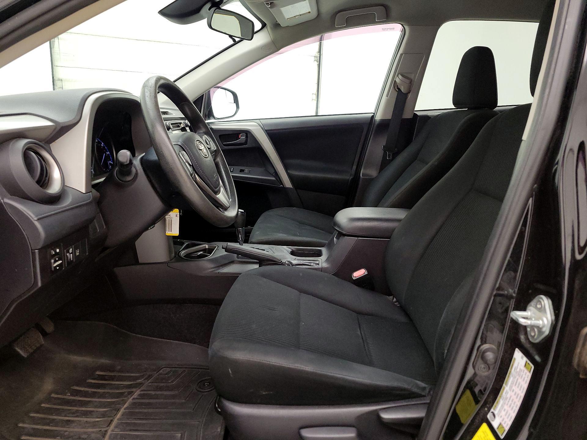 Thumbnail: 2018 Toyota RAV4 - 11