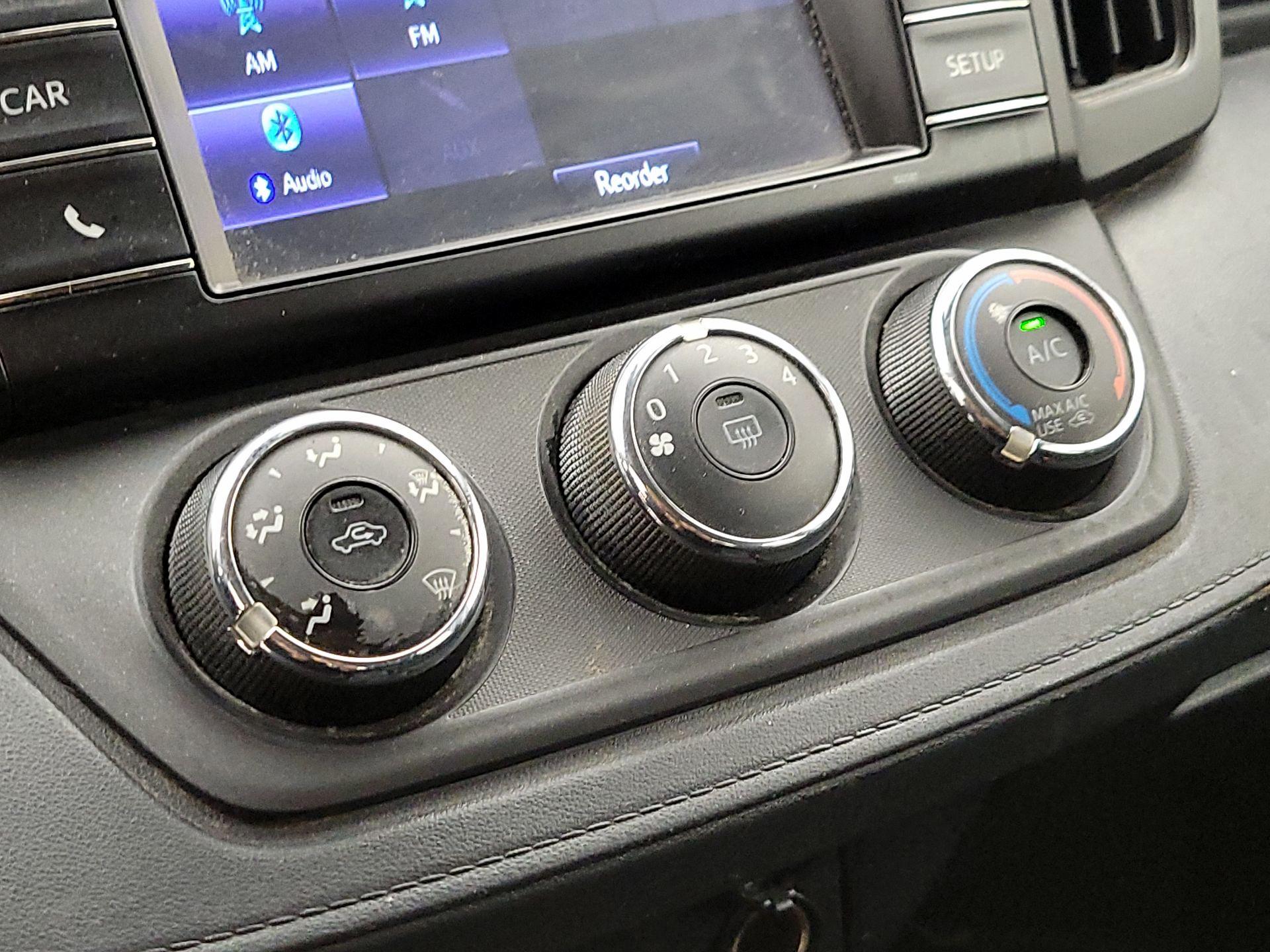 Thumbnail: 2018 Toyota RAV4 - 16