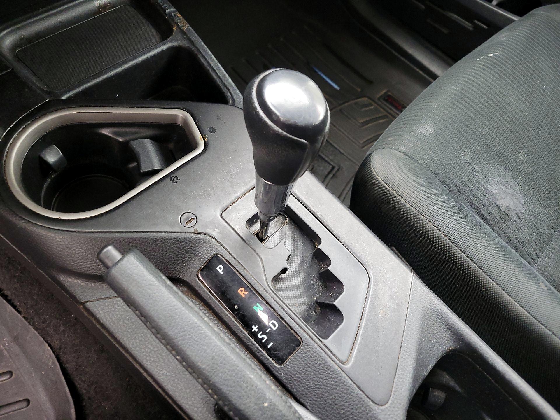 Thumbnail: 2018 Toyota RAV4 - 17