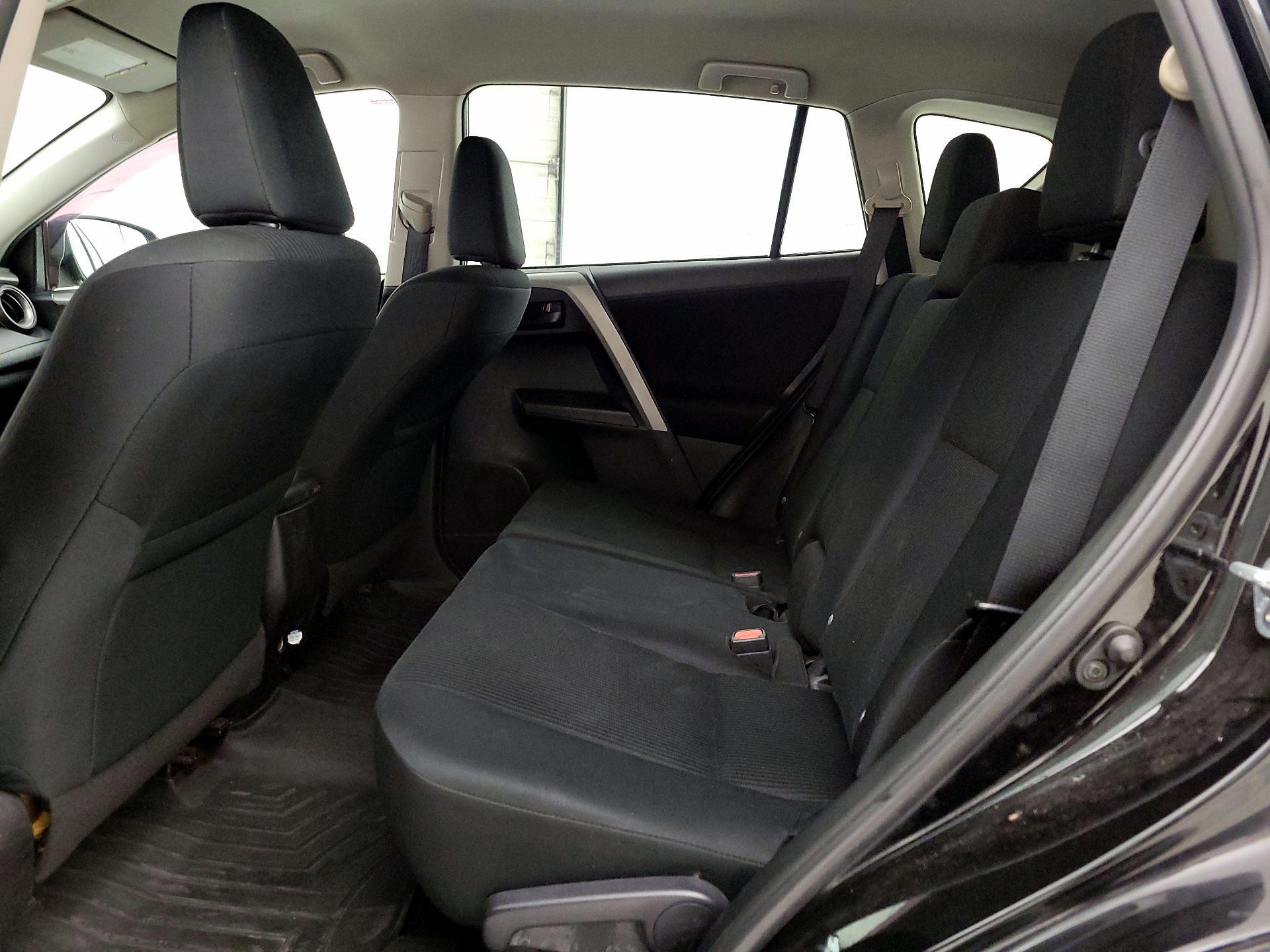 Thumbnail: 2018 Toyota RAV4 - 19