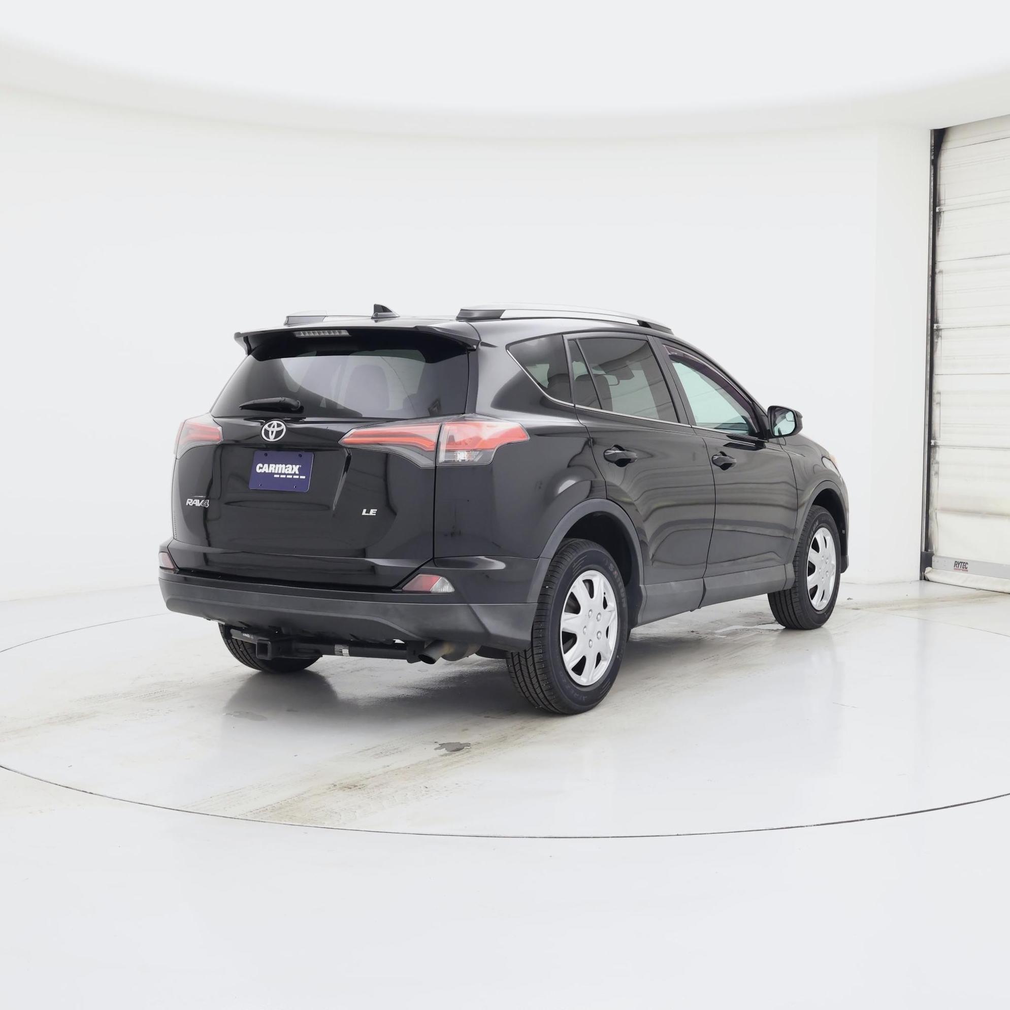 Thumbnail: 2018 Toyota RAV4 - 8