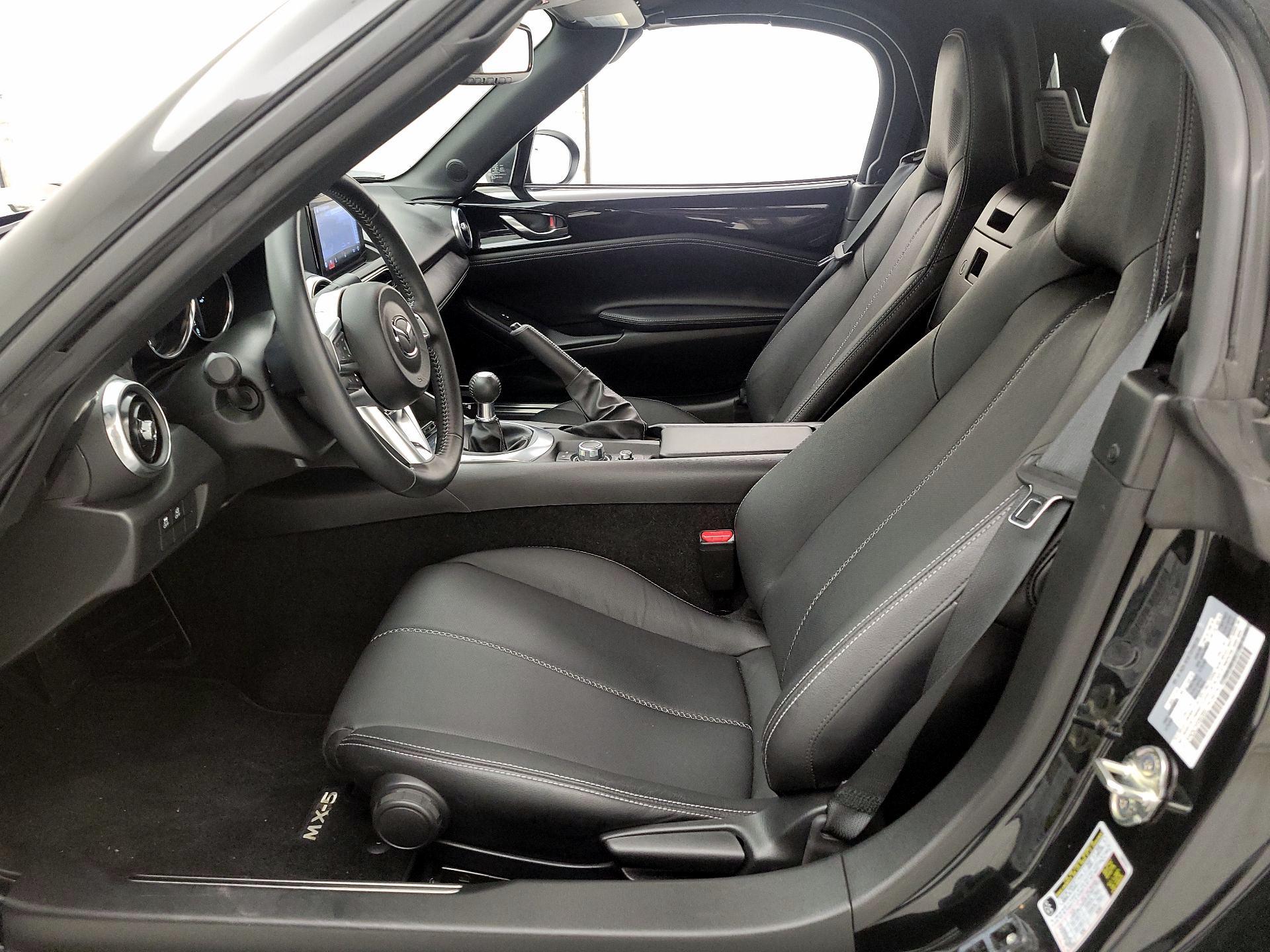 Thumbnail: 2023 Mazda MX-5 Miata - 11