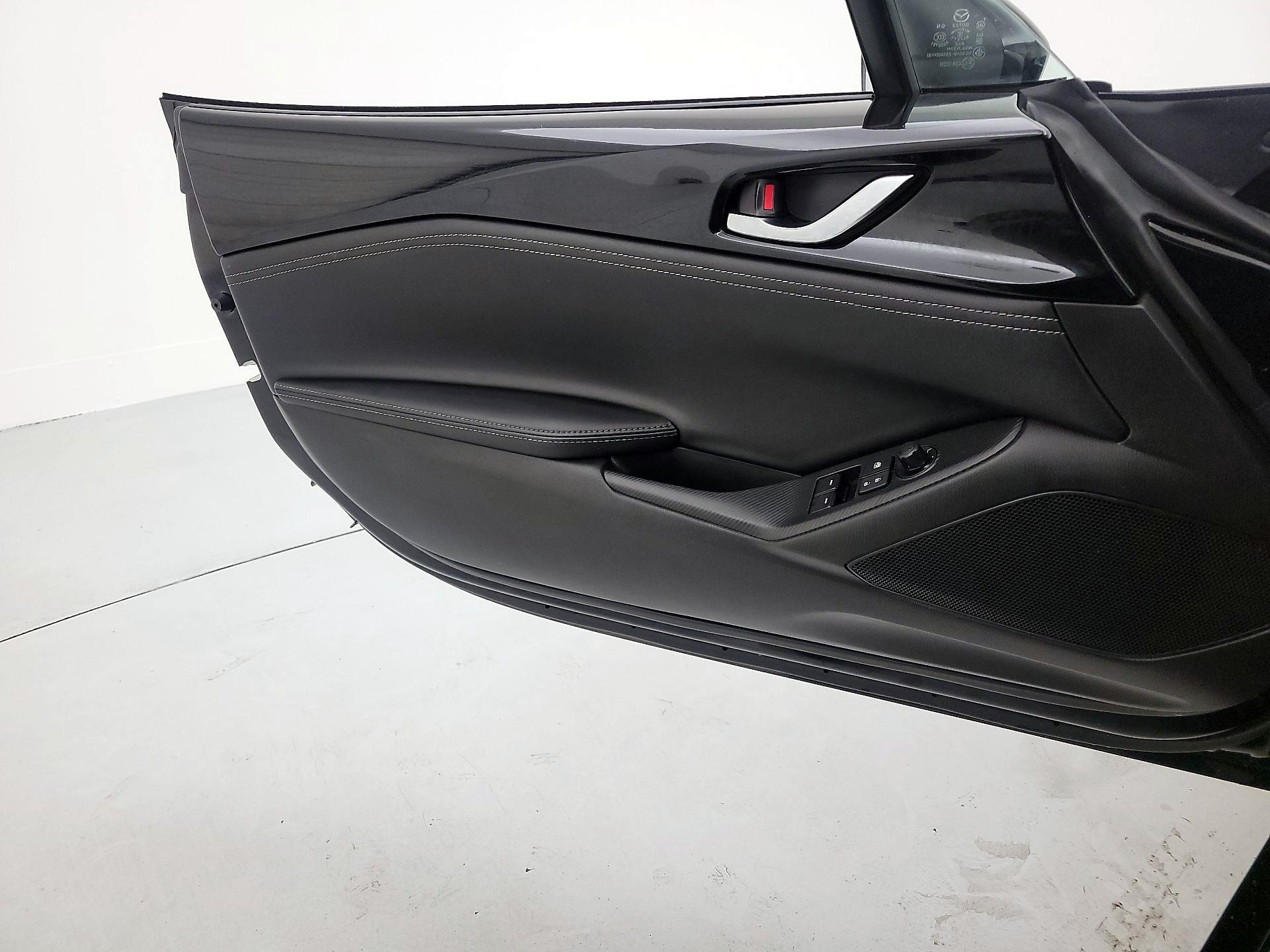 Thumbnail: 2023 Mazda MX-5 Miata - 12