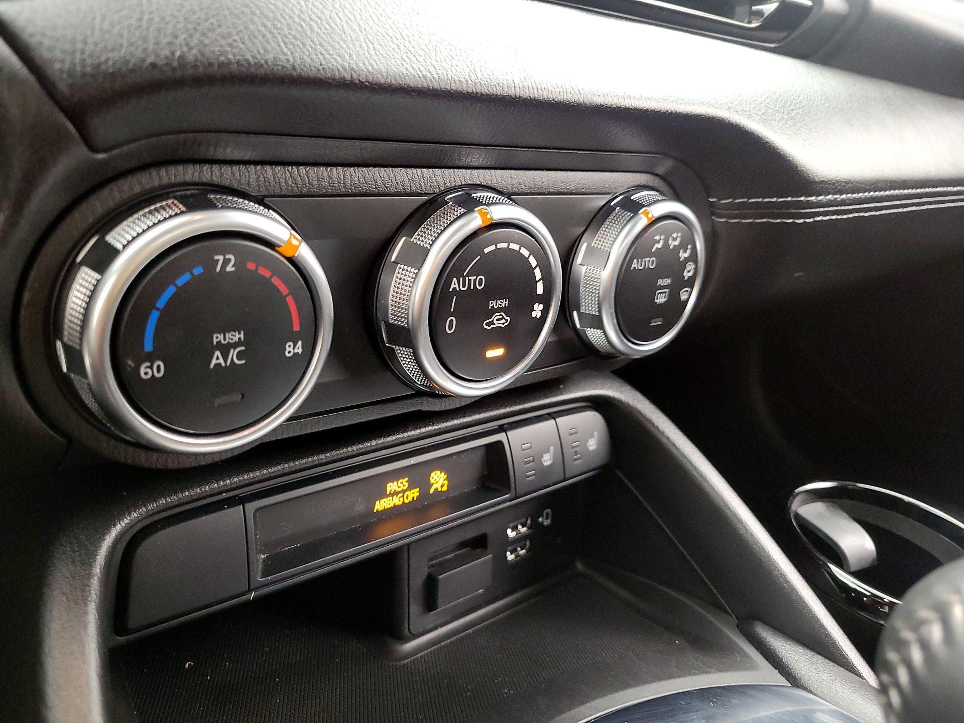 Thumbnail: 2023 Mazda MX-5 Miata - 17