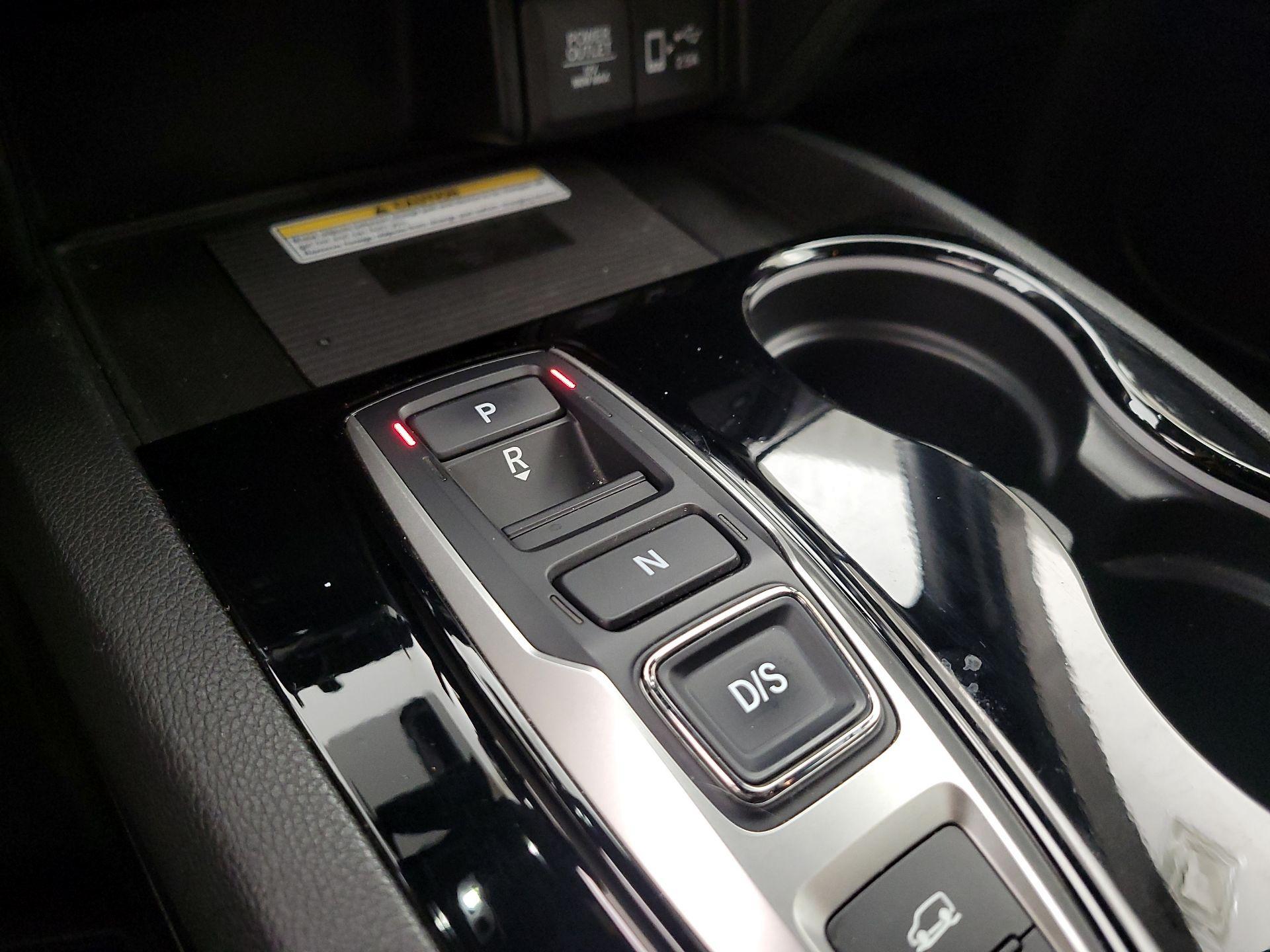 Thumbnail: 2020 Honda Pilot - 17