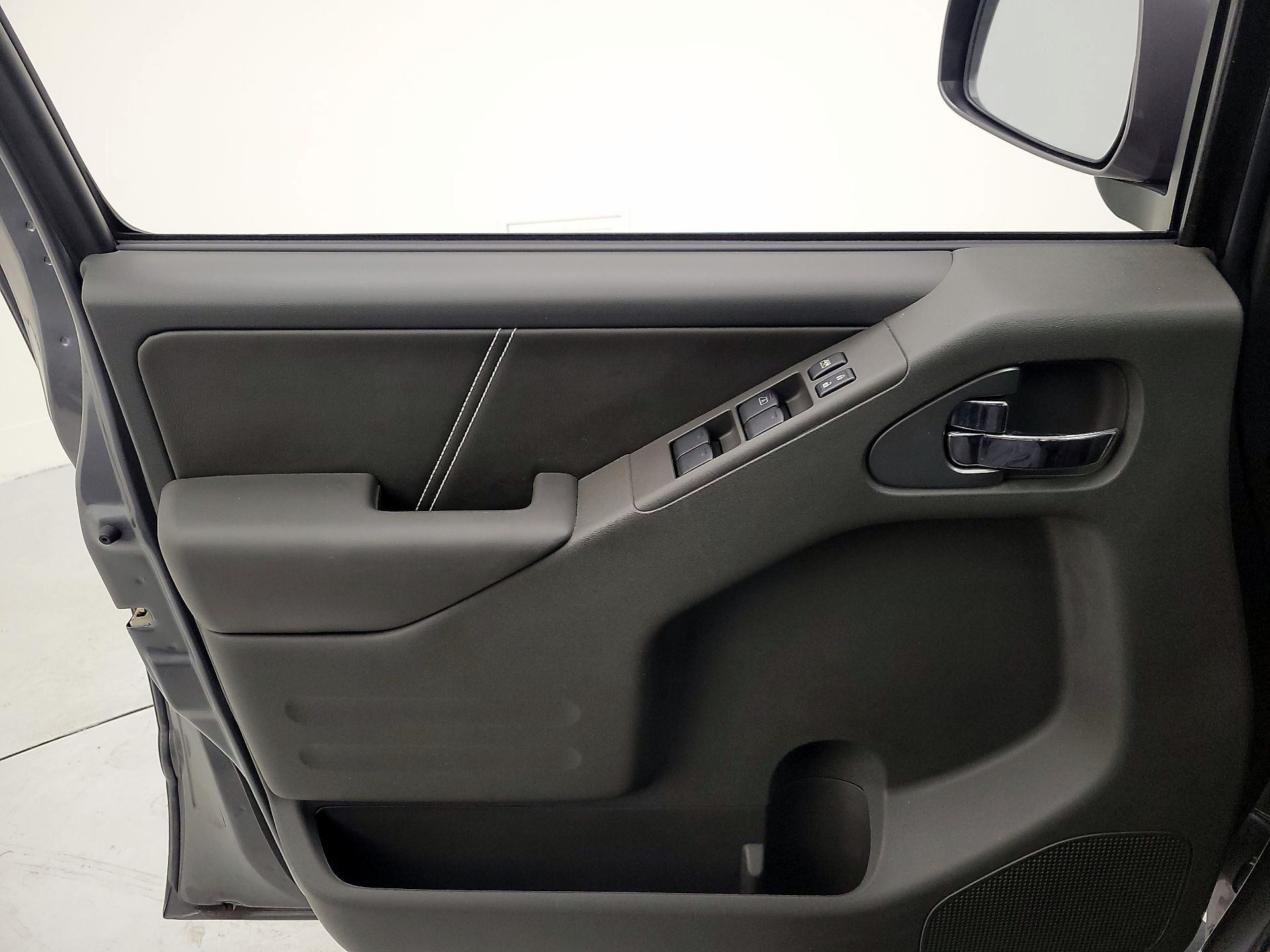 Thumbnail: 2020 Nissan Frontier - 12