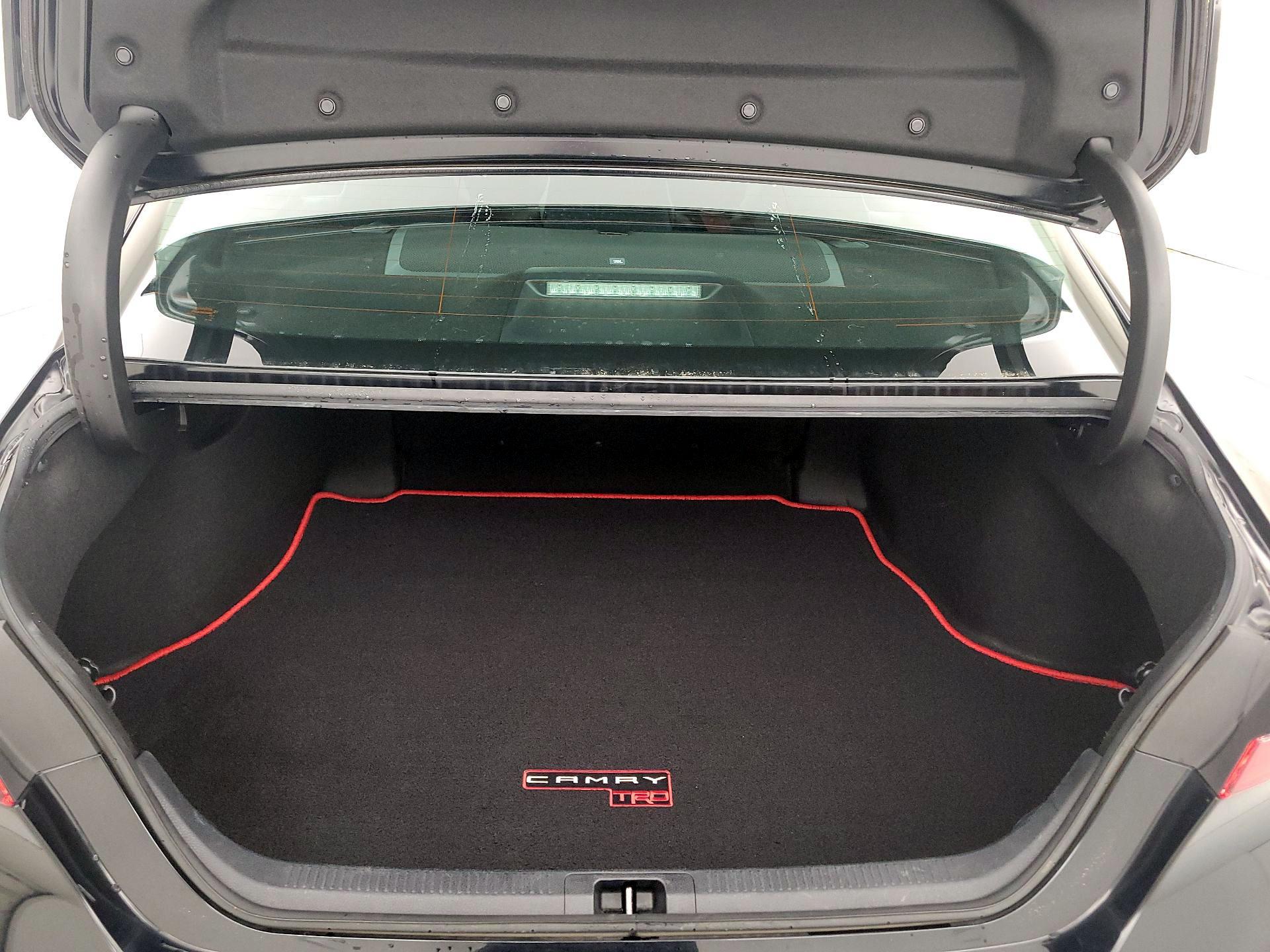 Thumbnail: 2022 Toyota Camry - 16