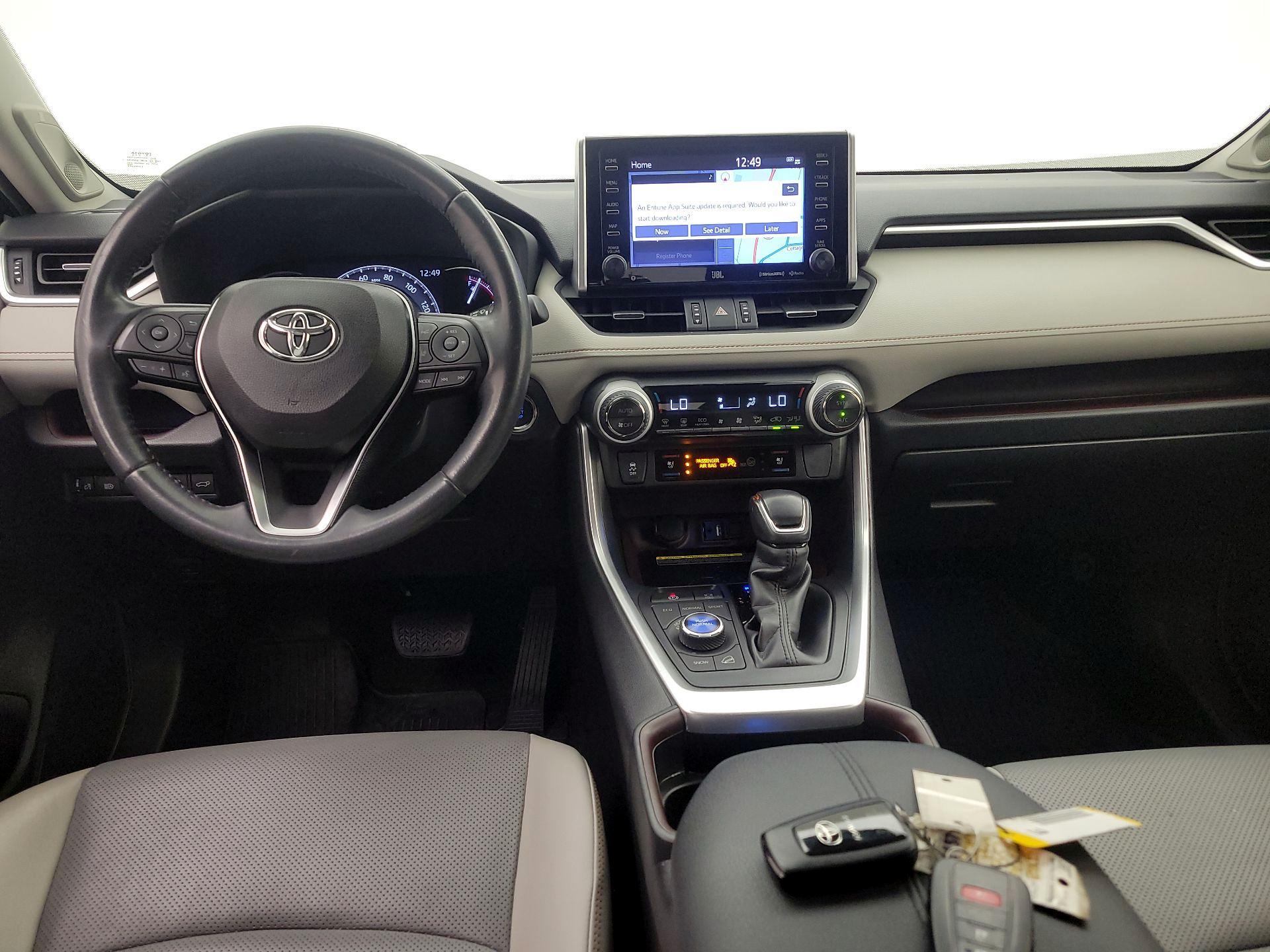 Thumbnail: 2019 Toyota RAV4 - 9