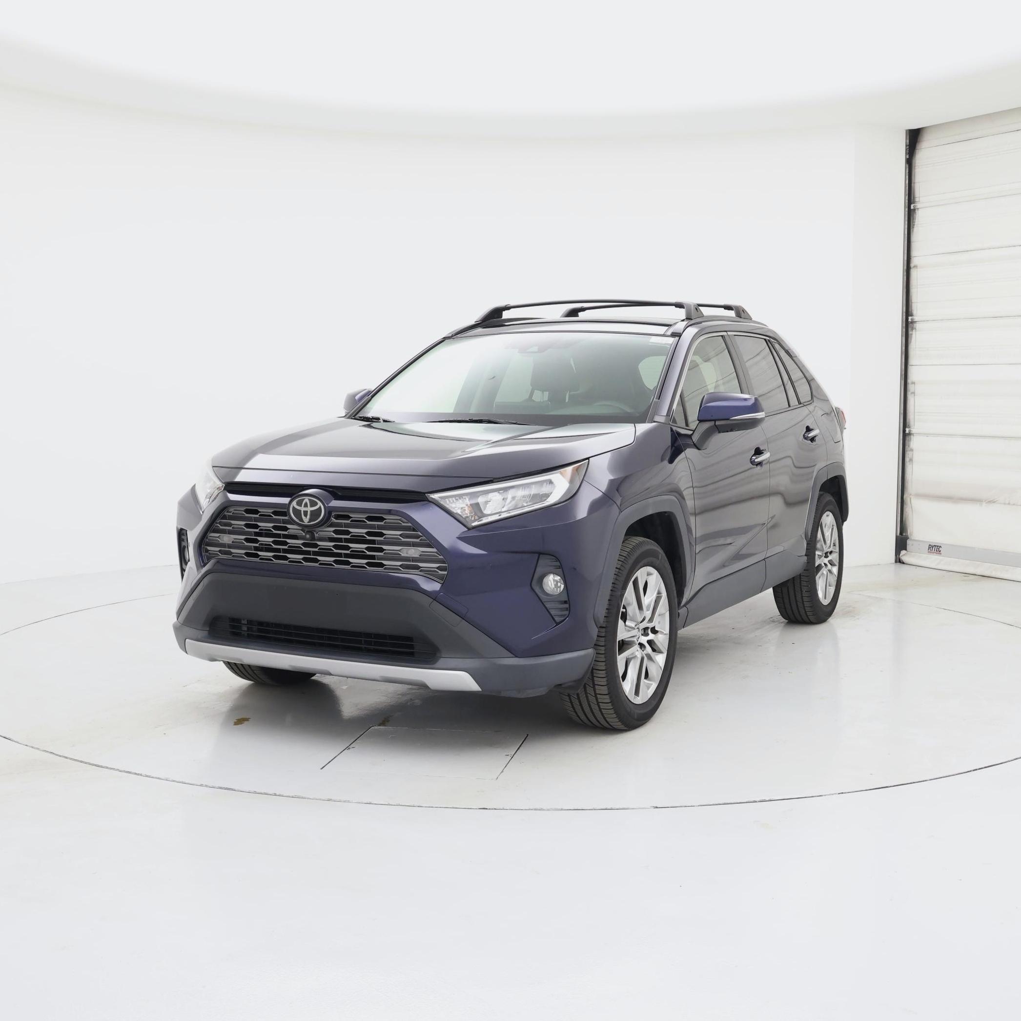 Thumbnail: 2019 Toyota RAV4 - 4