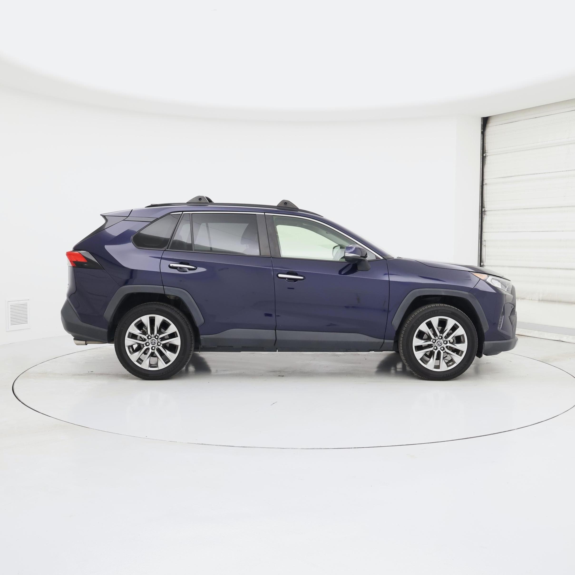 Thumbnail: 2019 Toyota RAV4 - 7