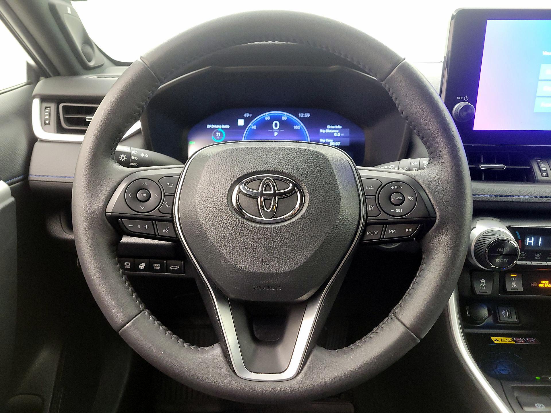 Thumbnail: 2023 Toyota RAV4 - 10