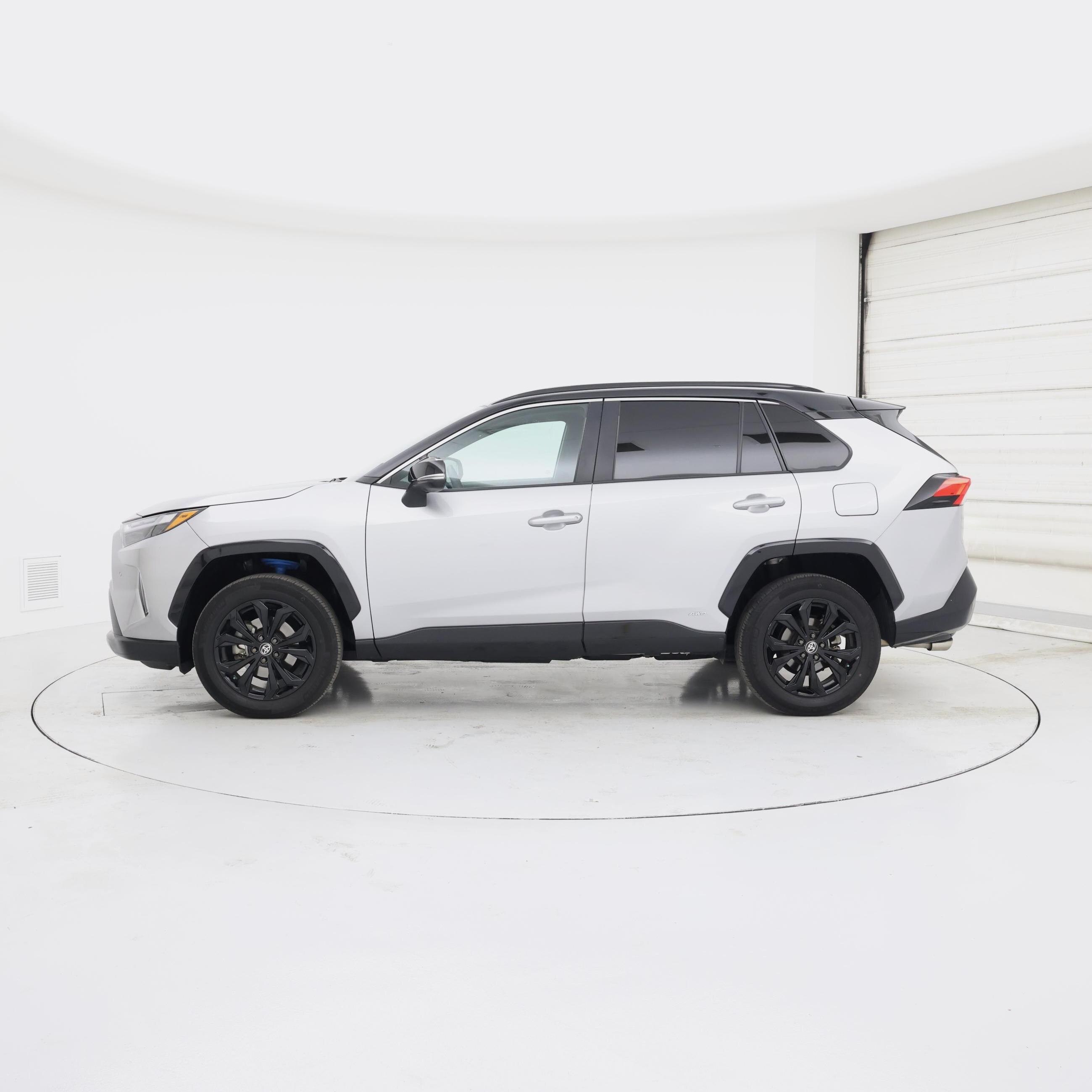 Thumbnail: 2023 Toyota RAV4 - 3