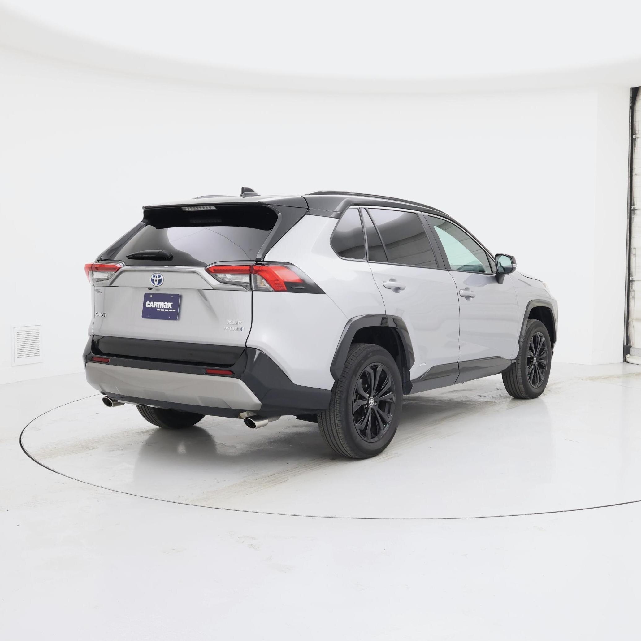 Thumbnail: 2023 Toyota RAV4 - 8