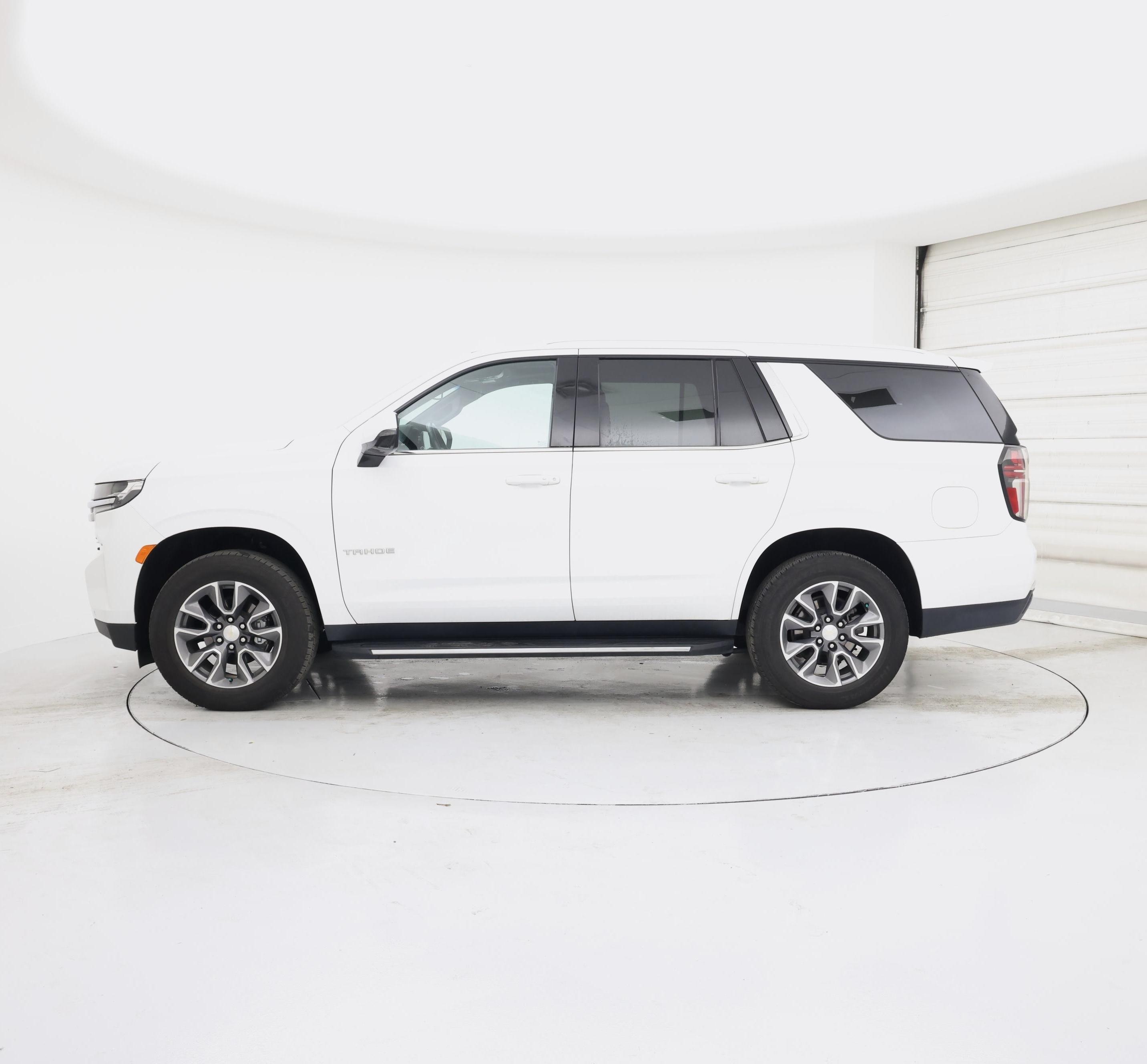 Thumbnail: 2021 Chevrolet Tahoe - 3